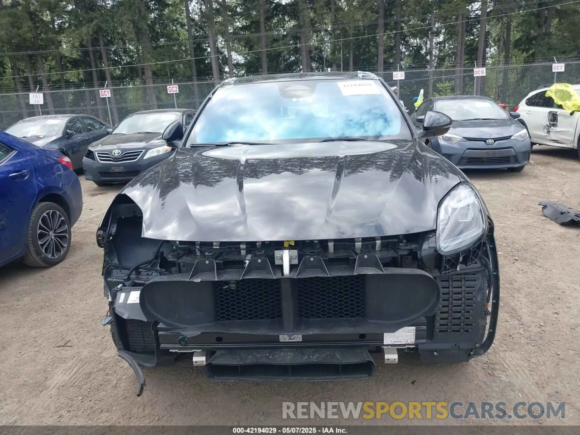 13 Photograph of a damaged car ZN682AVM0P7438449 MASERATI GRECALE 2023