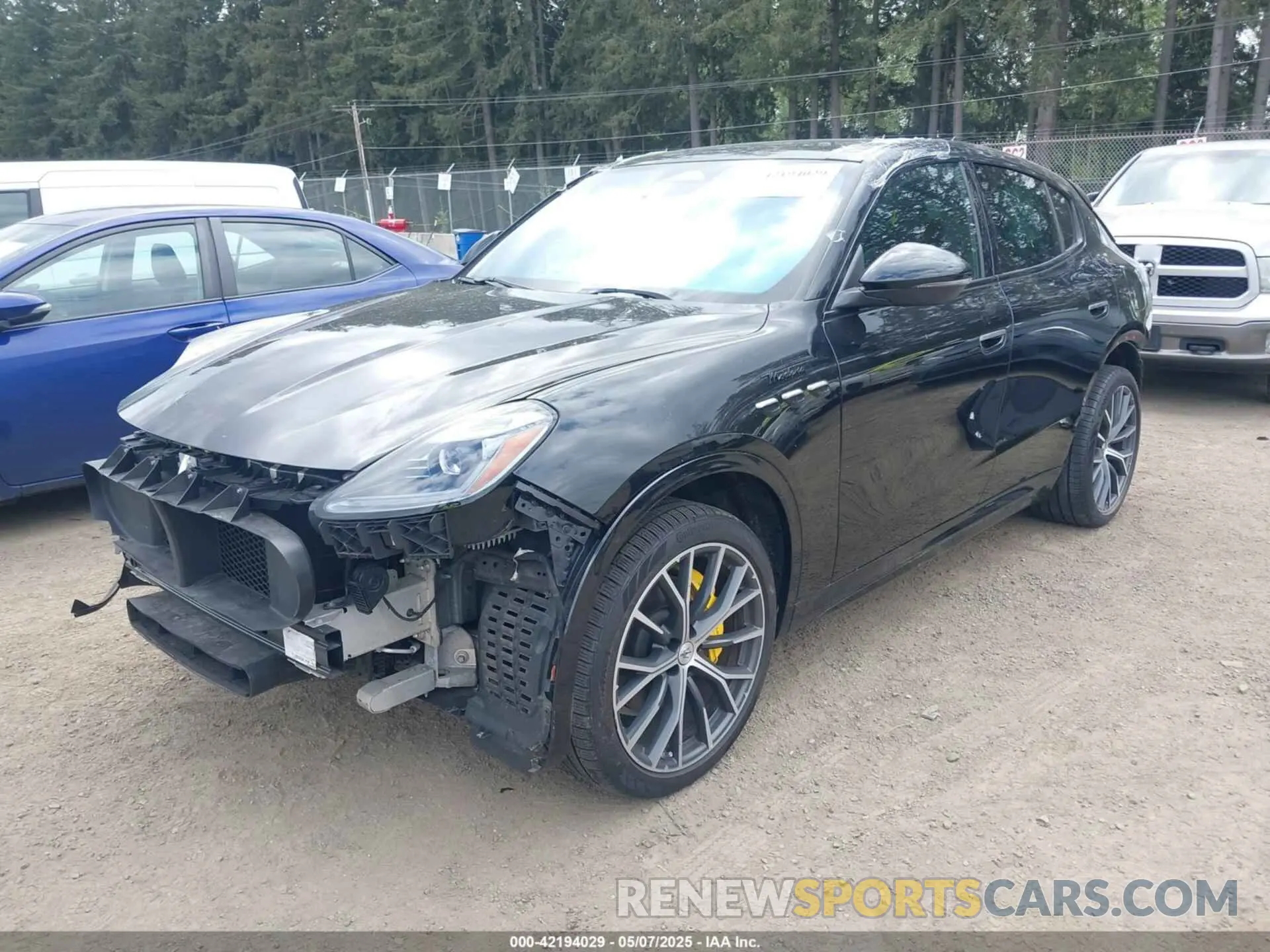 2 Photograph of a damaged car ZN682AVM0P7438449 MASERATI GRECALE 2023