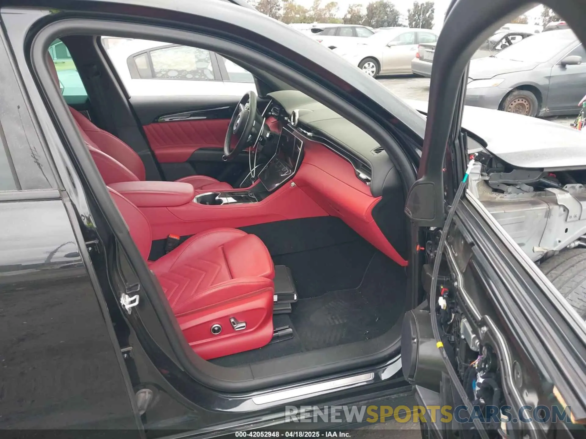 5 Photograph of a damaged car ZN682AVM5P7429357 MASERATI GRECALE 2023