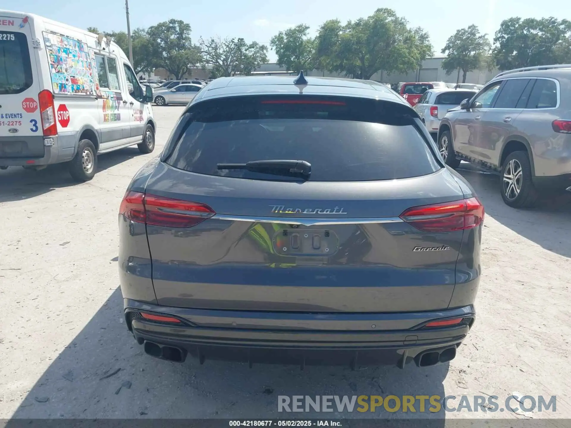 16 Photograph of a damaged car ZN682CVT3P7435001 MASERATI GRECALE 2023