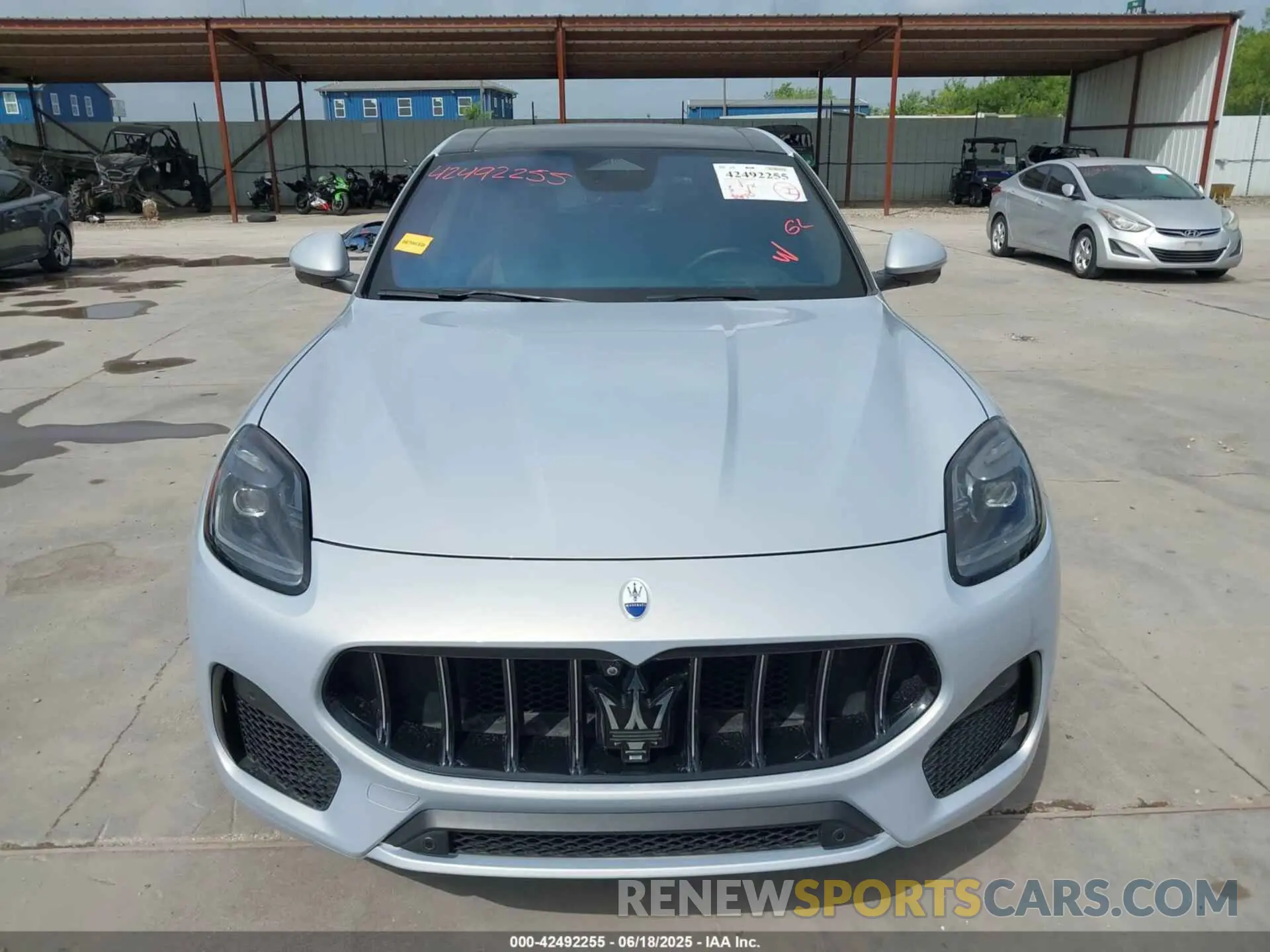 12 Photograph of a damaged car ZN6PMDAA2R7447725 MASERATI GRECALE 2024