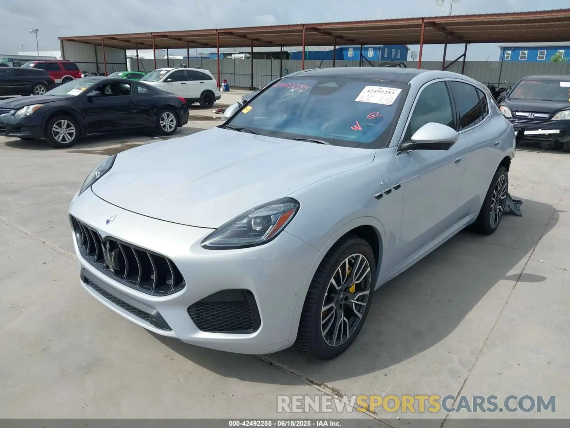 2 Photograph of a damaged car ZN6PMDAA2R7447725 MASERATI GRECALE 2024