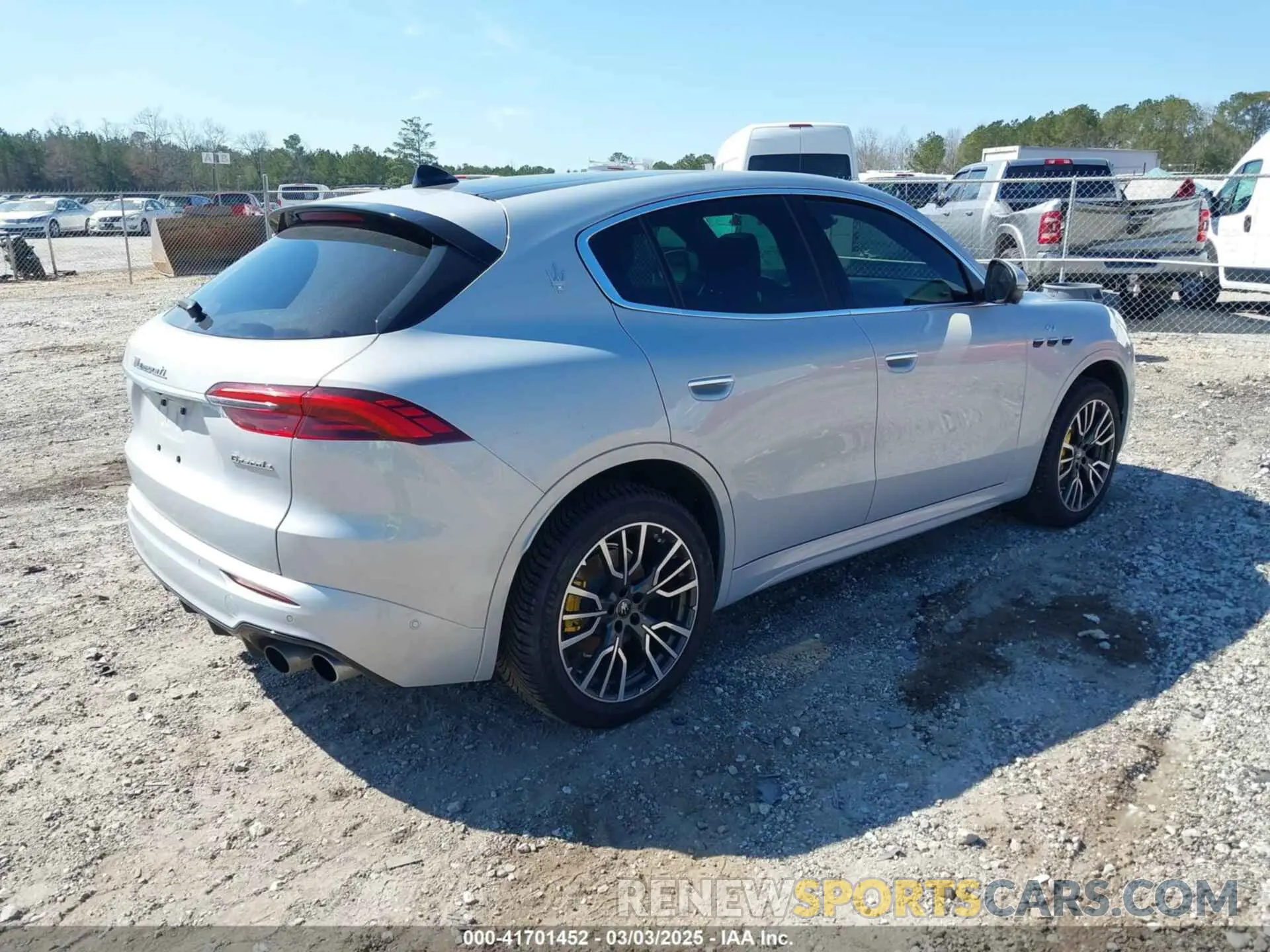 4 Photograph of a damaged car ZN6PMDAA7R7446246 MASERATI GRECALE 2024