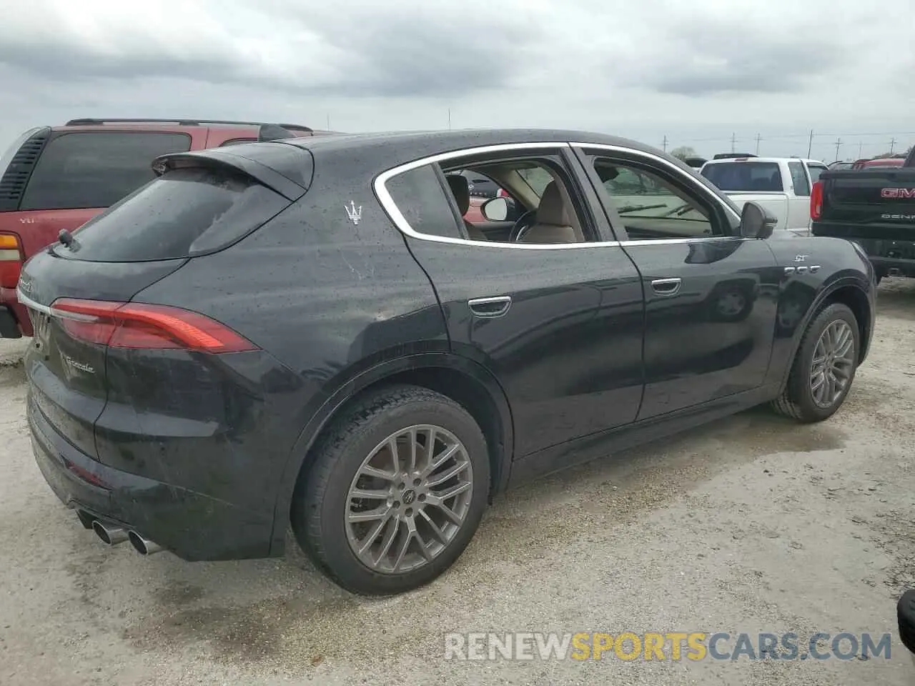 3 Photograph of a damaged car ZN682AVA0P7416540 MASERATI GRECALE GT 2023