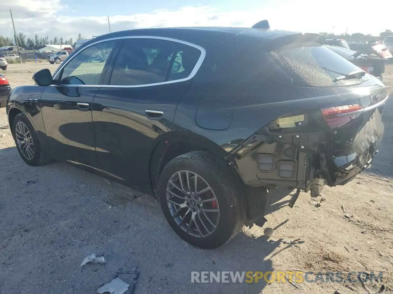 2 Photograph of a damaged car ZN682AVA2P7416412 MASERATI GRECALE GT 2023