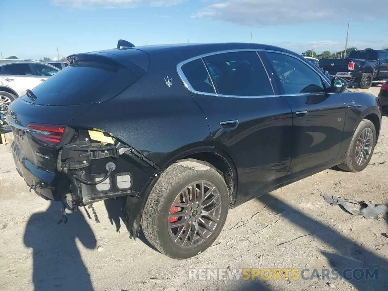 3 Photograph of a damaged car ZN682AVA2P7416412 MASERATI GRECALE GT 2023