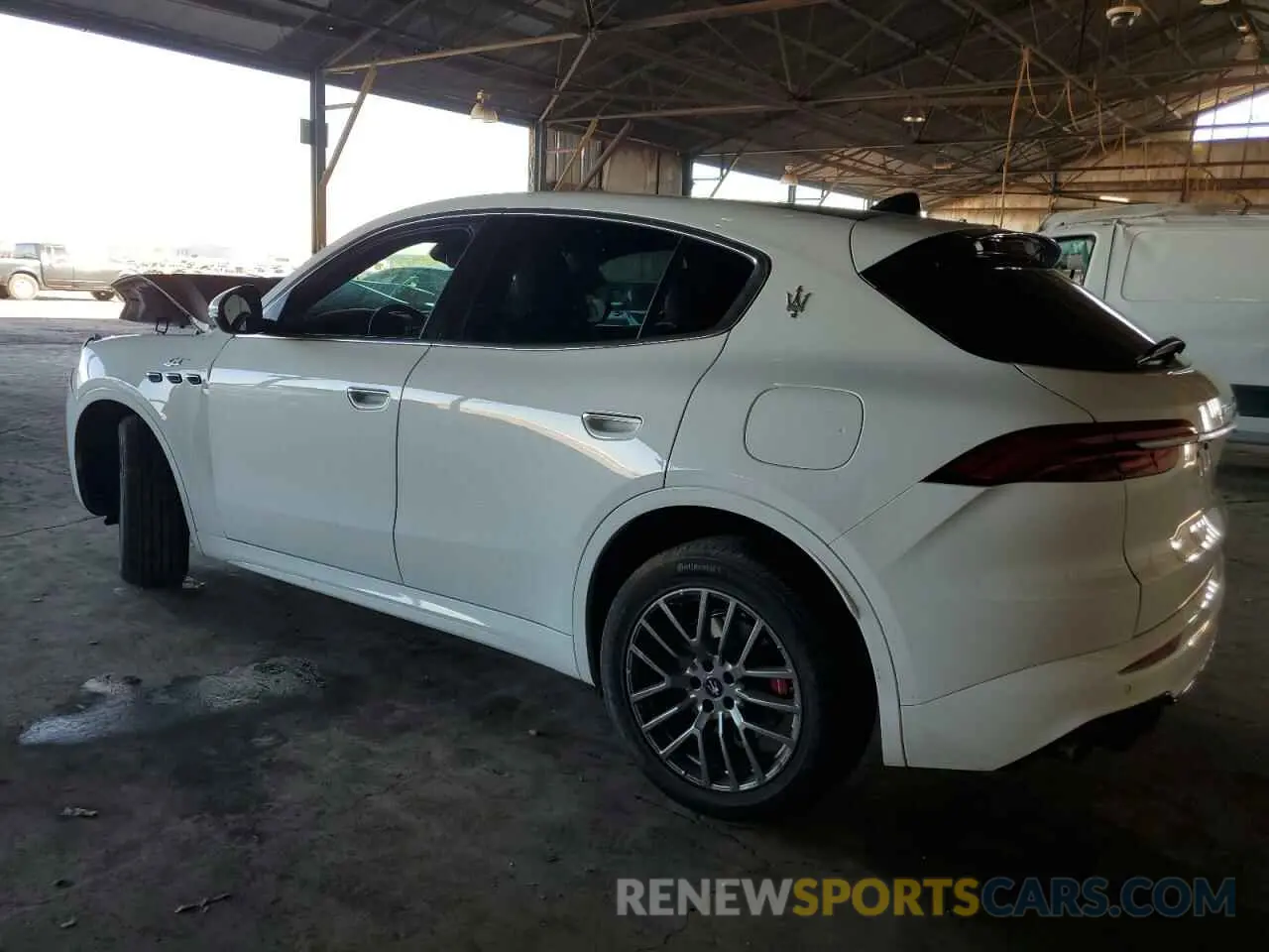 2 Photograph of a damaged car ZN682AVAXP7434110 MASERATI GRECALE GT 2023