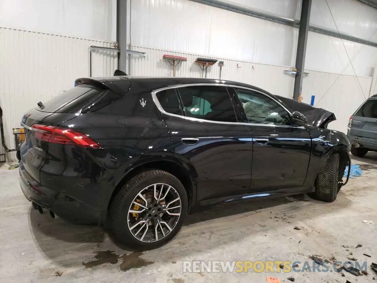 3 Photograph of a damaged car ZN6PMDAA9R7448368 MASERATI GRECALE GT 2024