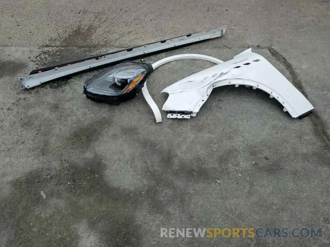 13 Photograph of a damaged car ZN682AVM0P7432182 MASERATI GRECALE MO 2023