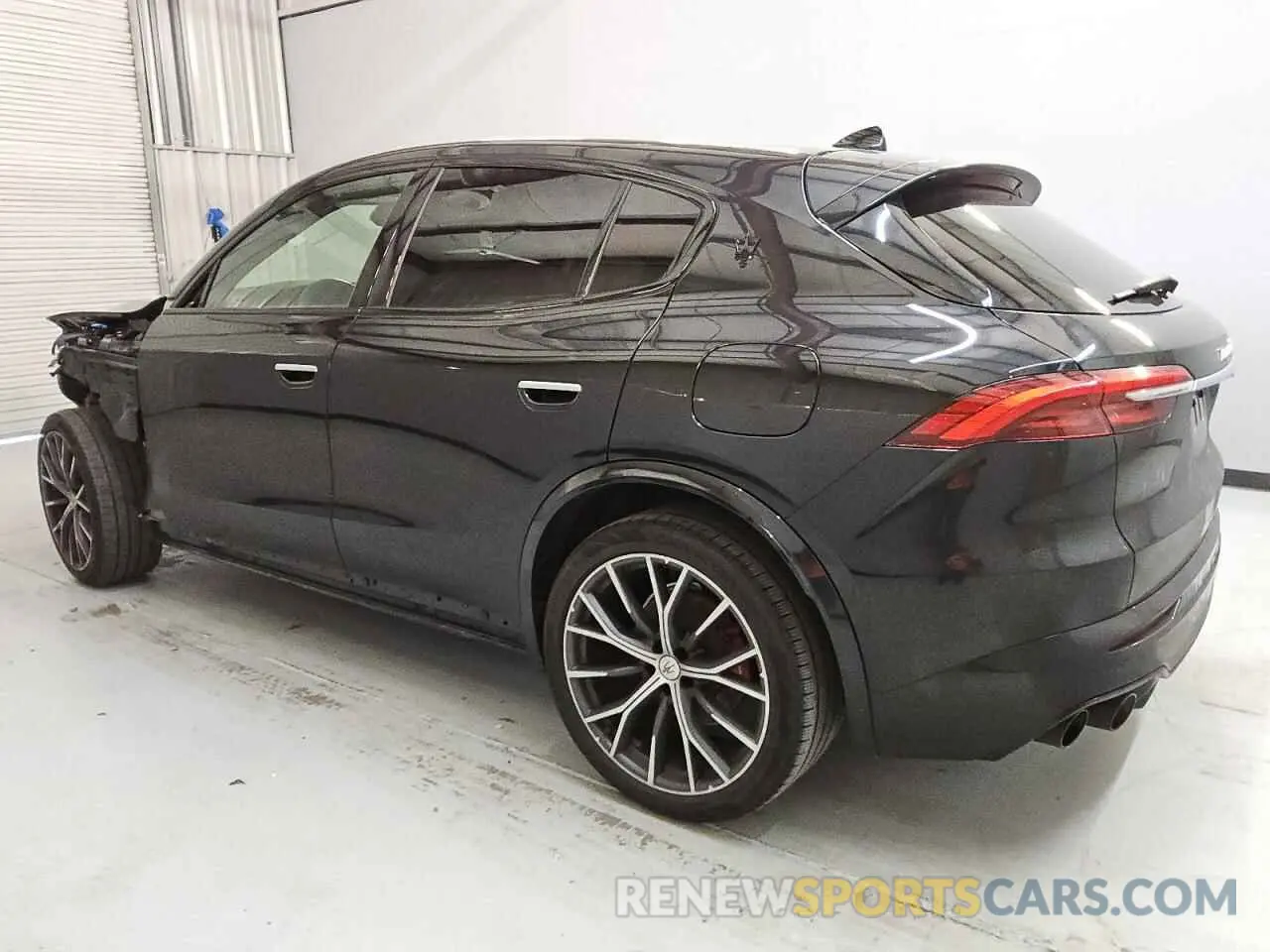 2 Photograph of a damaged car ZN682AVM7P7427433 MASERATI GRECALE MO 2023