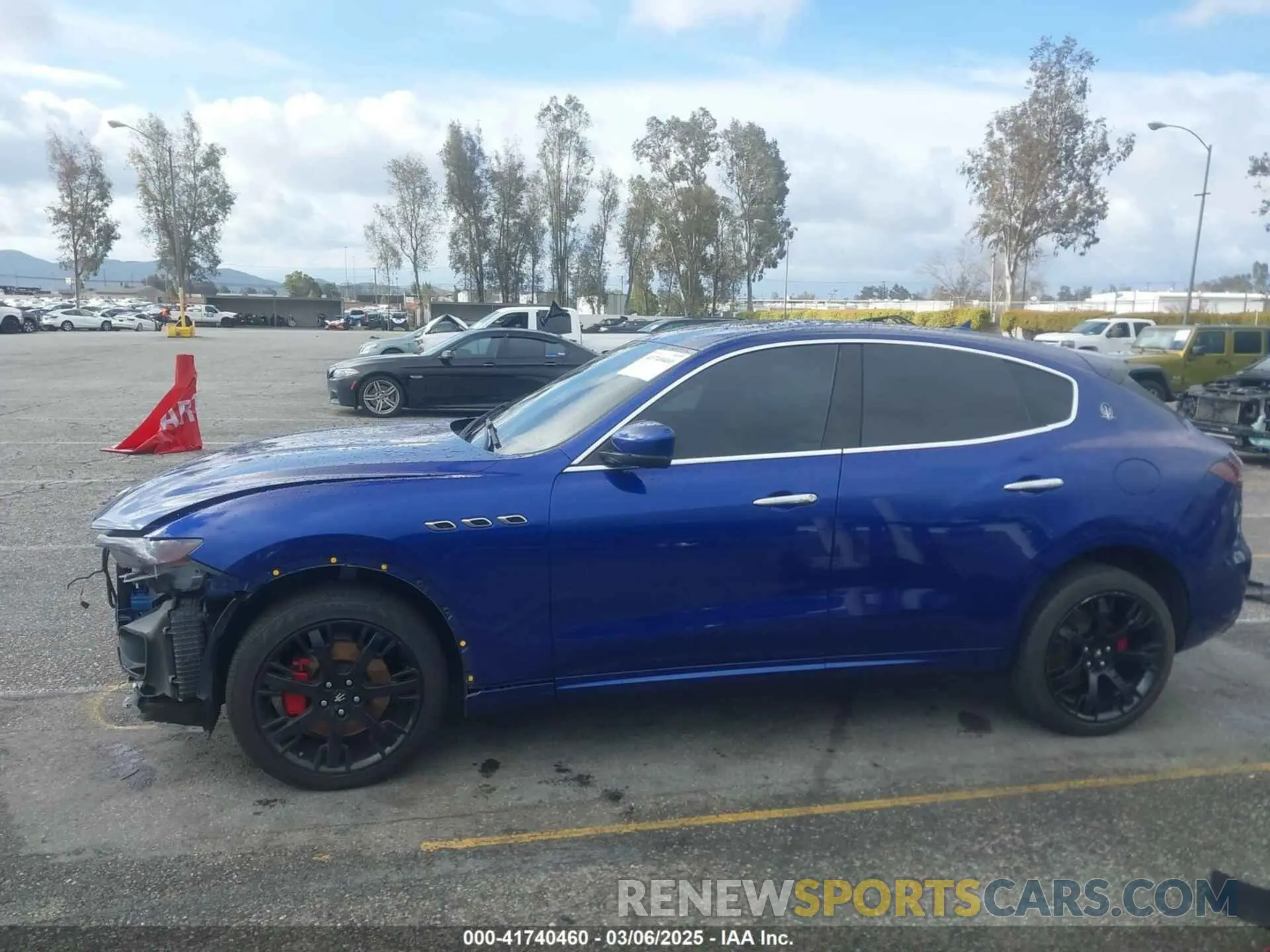 15 Photograph of a damaged car ZN661XUA0KX317532 MASERATI LEVANTE 2019