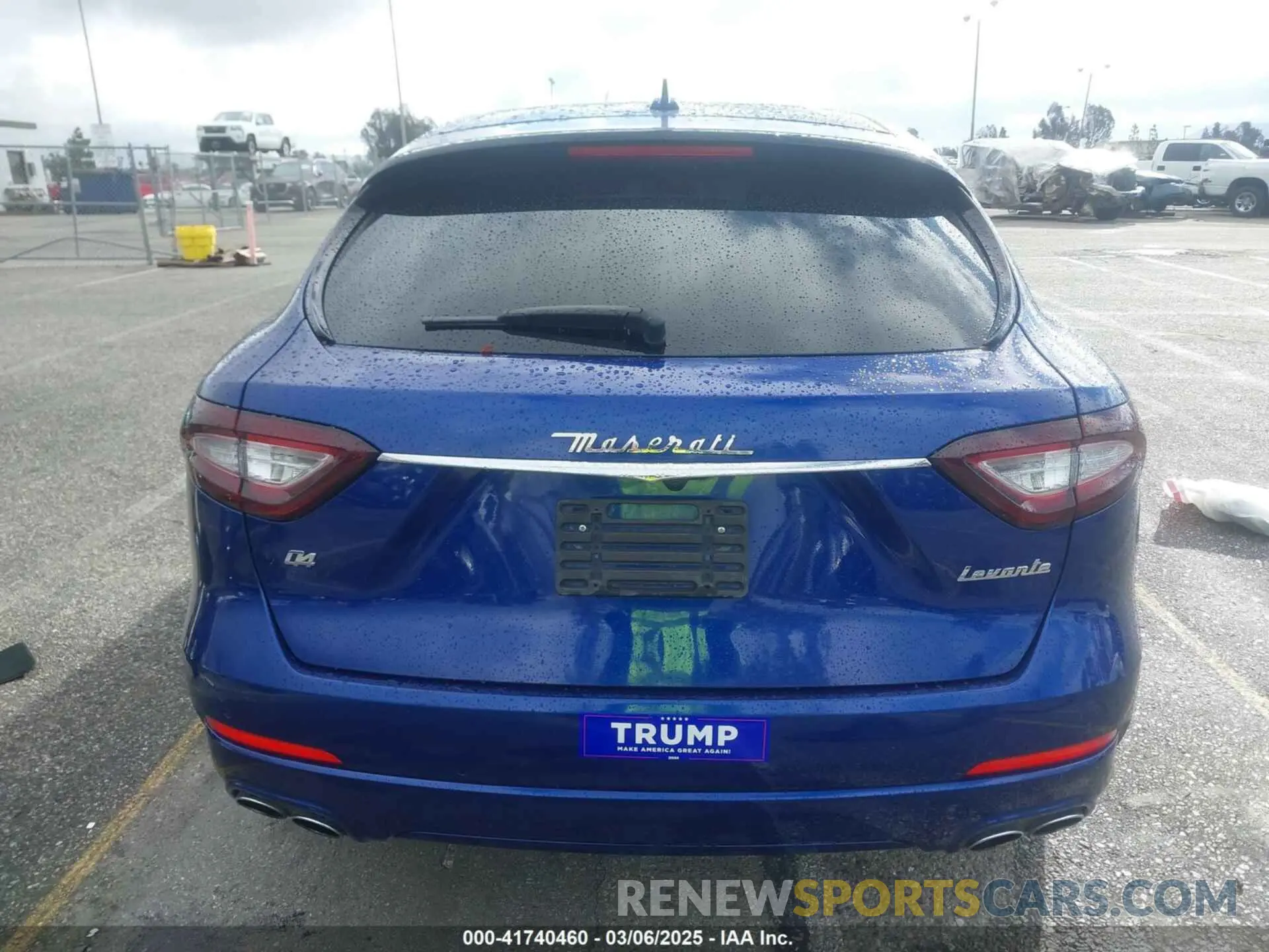 17 Photograph of a damaged car ZN661XUA0KX317532 MASERATI LEVANTE 2019