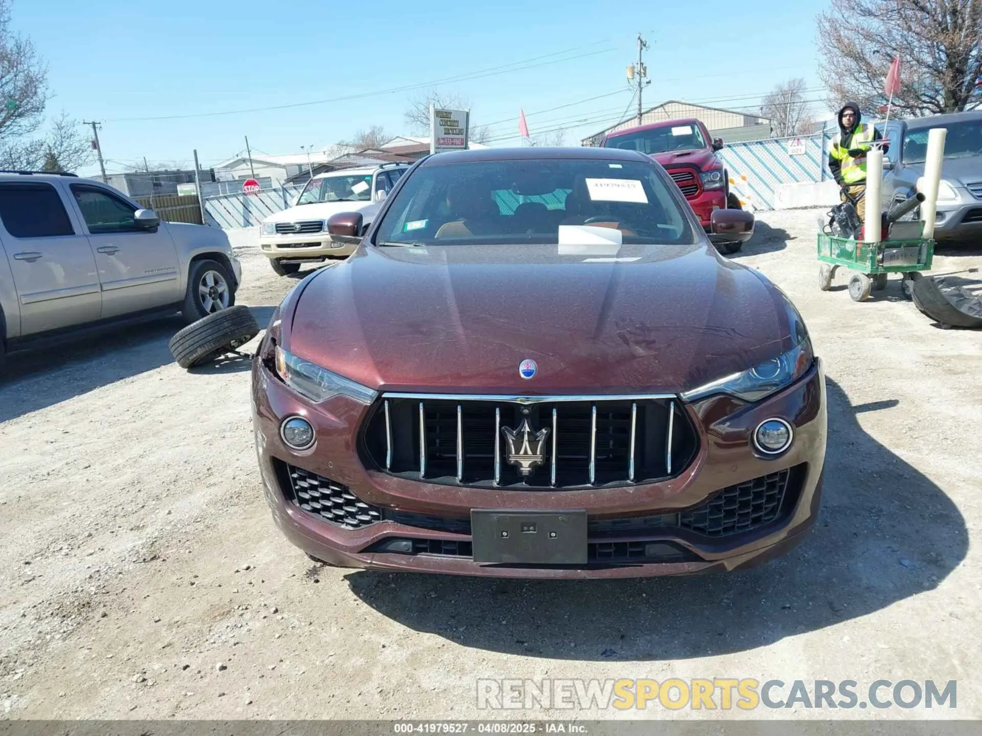 12 Photograph of a damaged car ZN661XUA2KX317564 MASERATI LEVANTE 2019