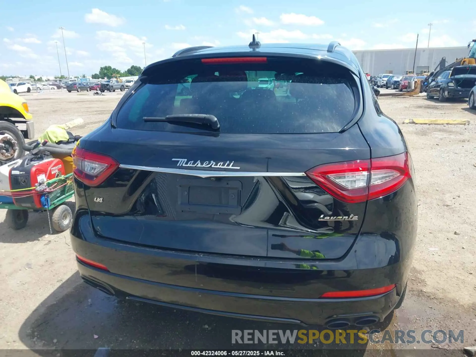 16 Photograph of a damaged car ZN661XUA2KX325342 MASERATI LEVANTE 2019