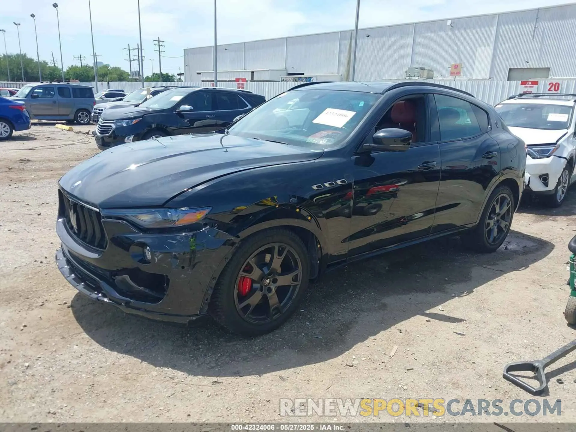 2 Photograph of a damaged car ZN661XUA2KX325342 MASERATI LEVANTE 2019