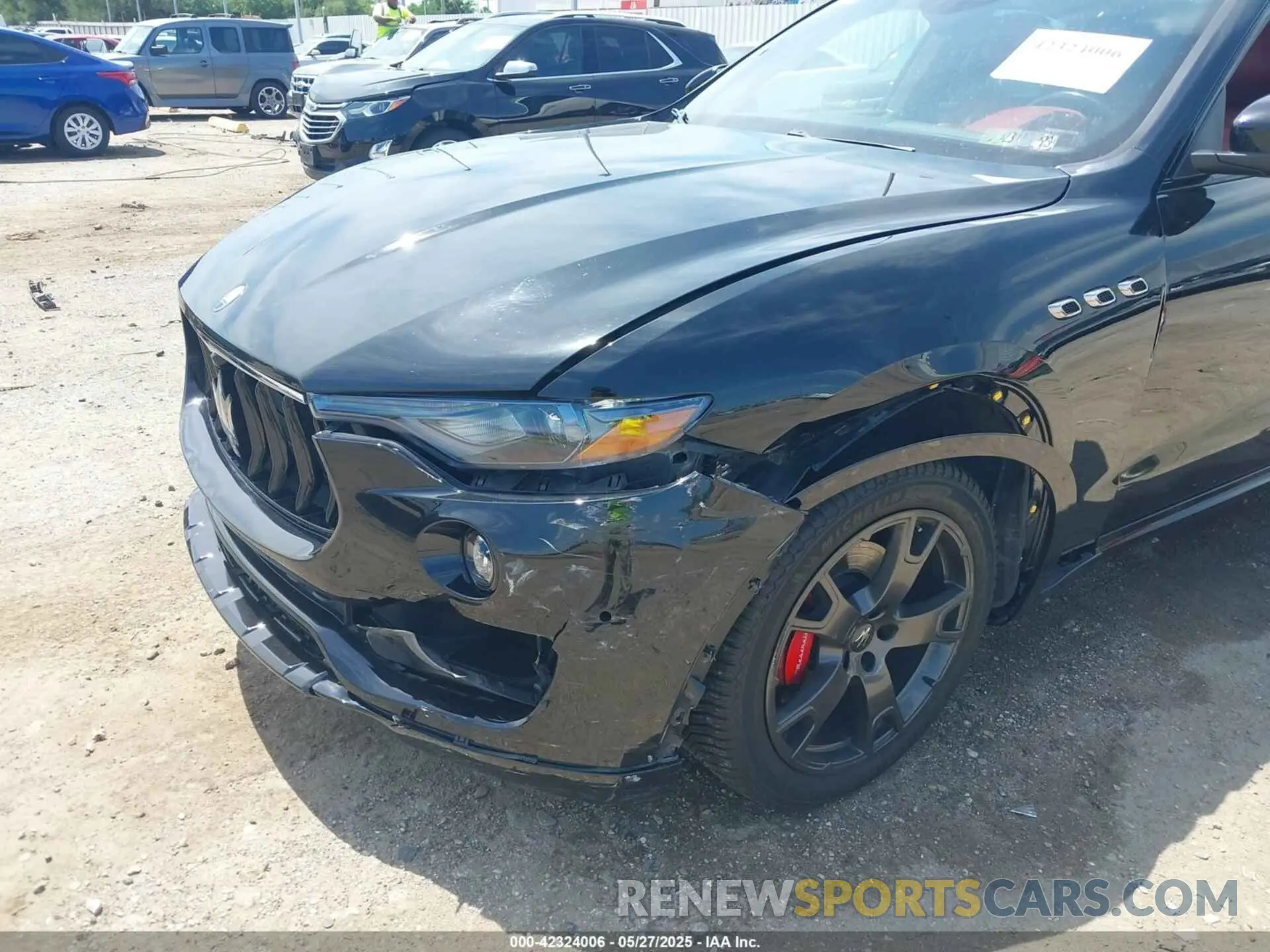 6 Photograph of a damaged car ZN661XUA2KX325342 MASERATI LEVANTE 2019