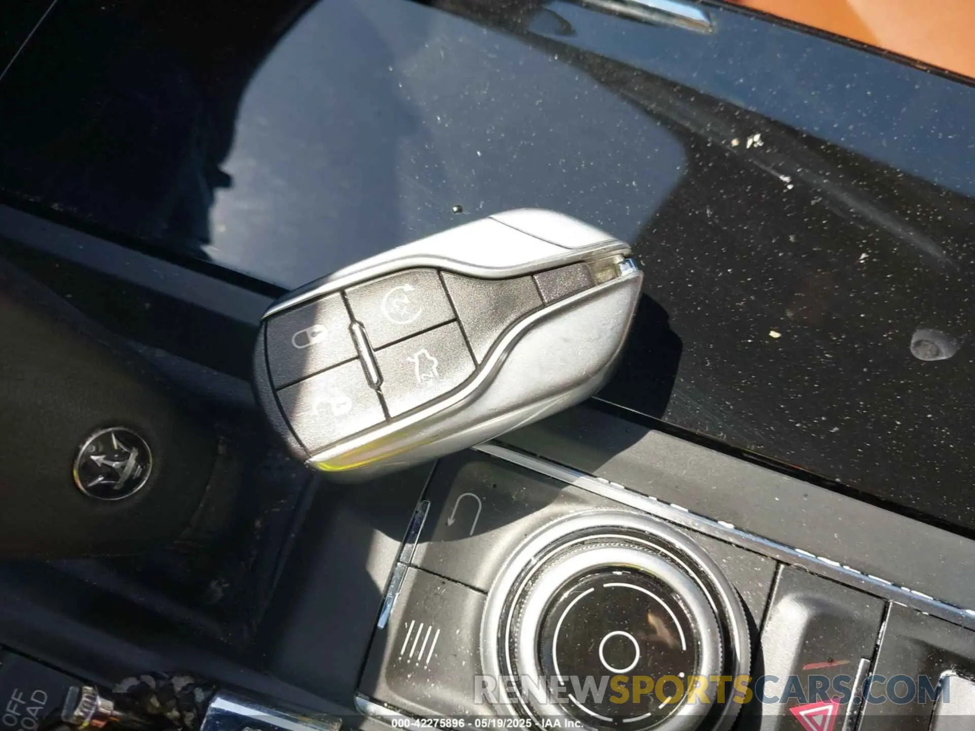 11 Photograph of a damaged car ZN661XUA8KX320520 MASERATI LEVANTE 2019
