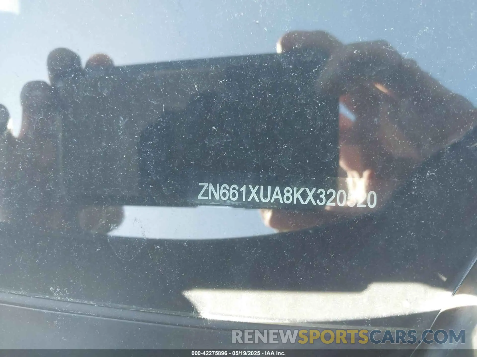 17 Photograph of a damaged car ZN661XUA8KX320520 MASERATI LEVANTE 2019