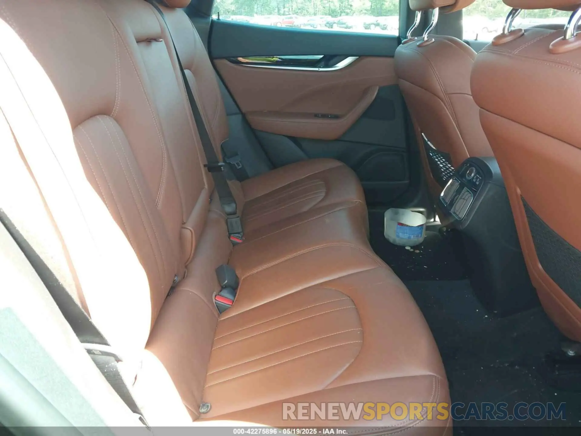 8 Photograph of a damaged car ZN661XUA8KX320520 MASERATI LEVANTE 2019
