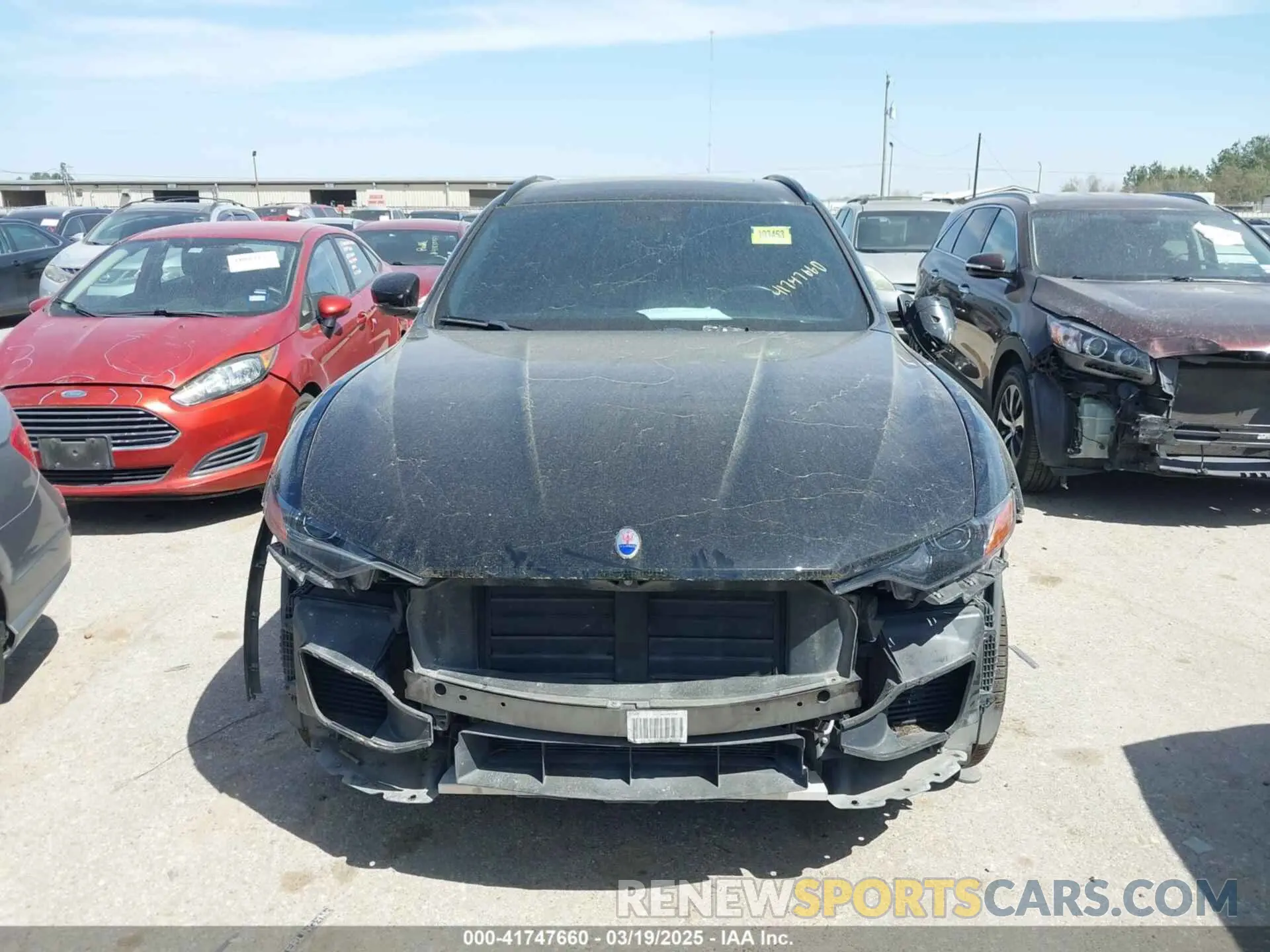11 Photograph of a damaged car ZN661XUAXKX323919 MASERATI LEVANTE 2019