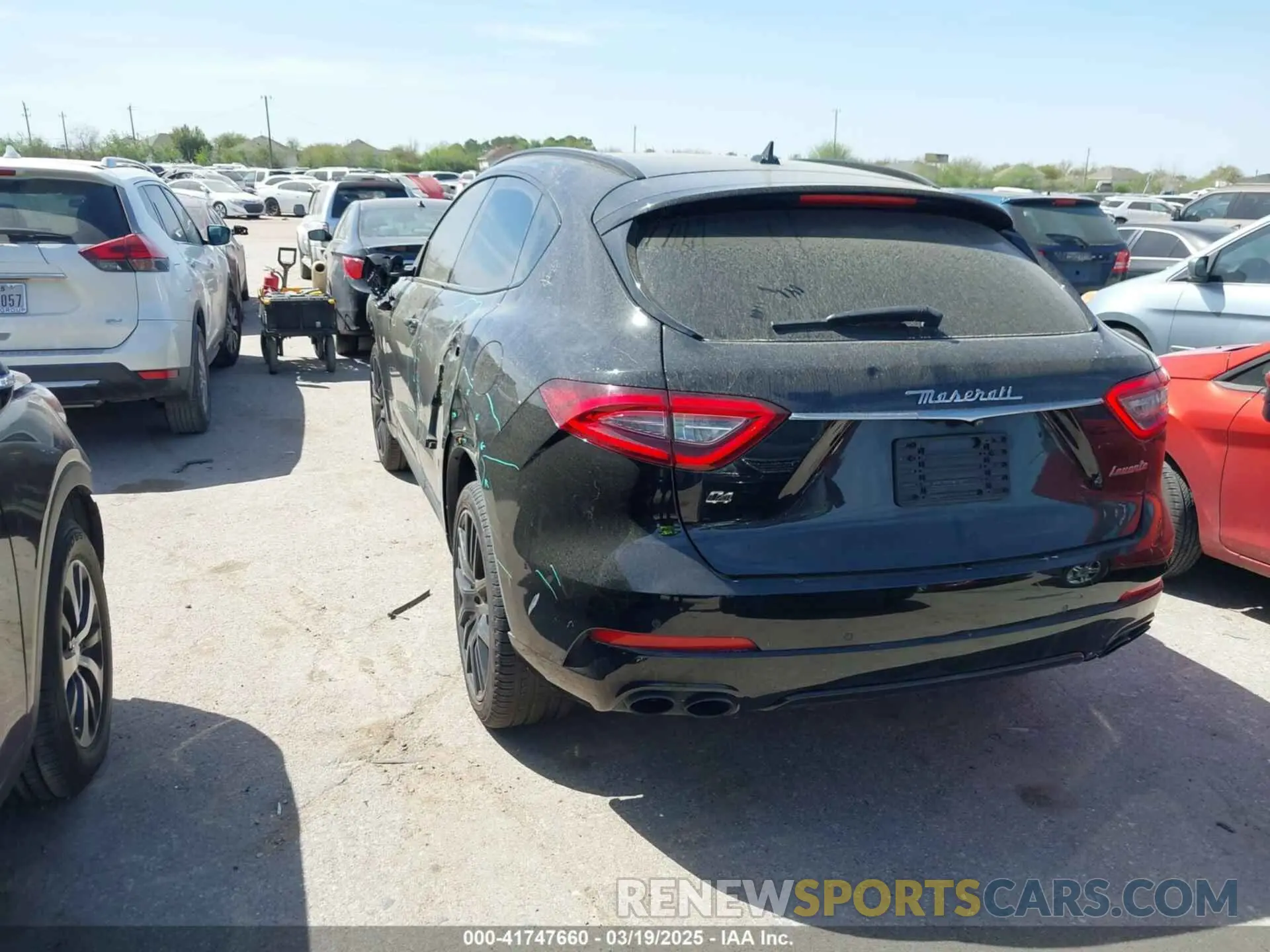 3 Photograph of a damaged car ZN661XUAXKX323919 MASERATI LEVANTE 2019