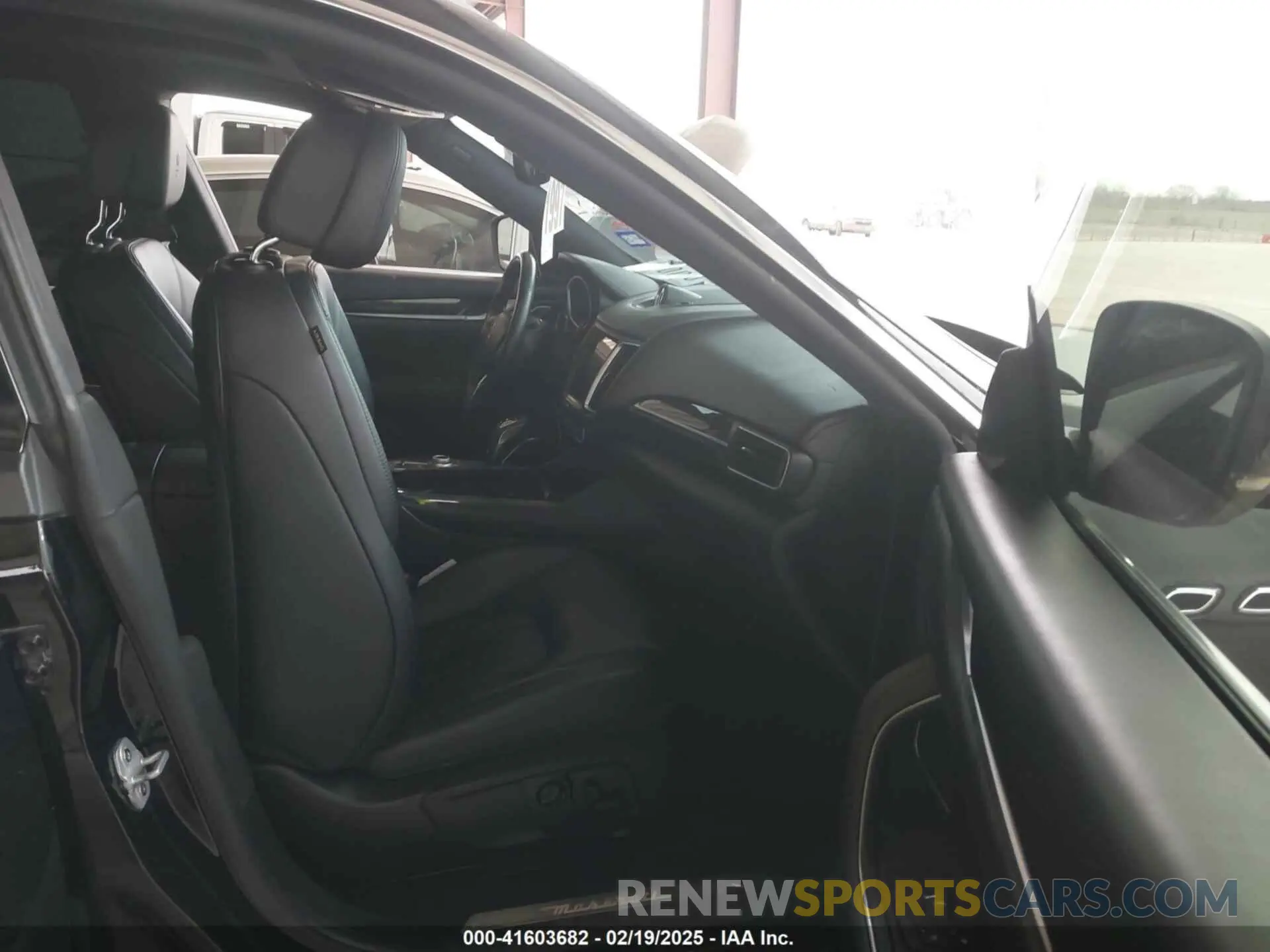 5 Photograph of a damaged car ZN661XUL4KX321570 MASERATI LEVANTE 2019