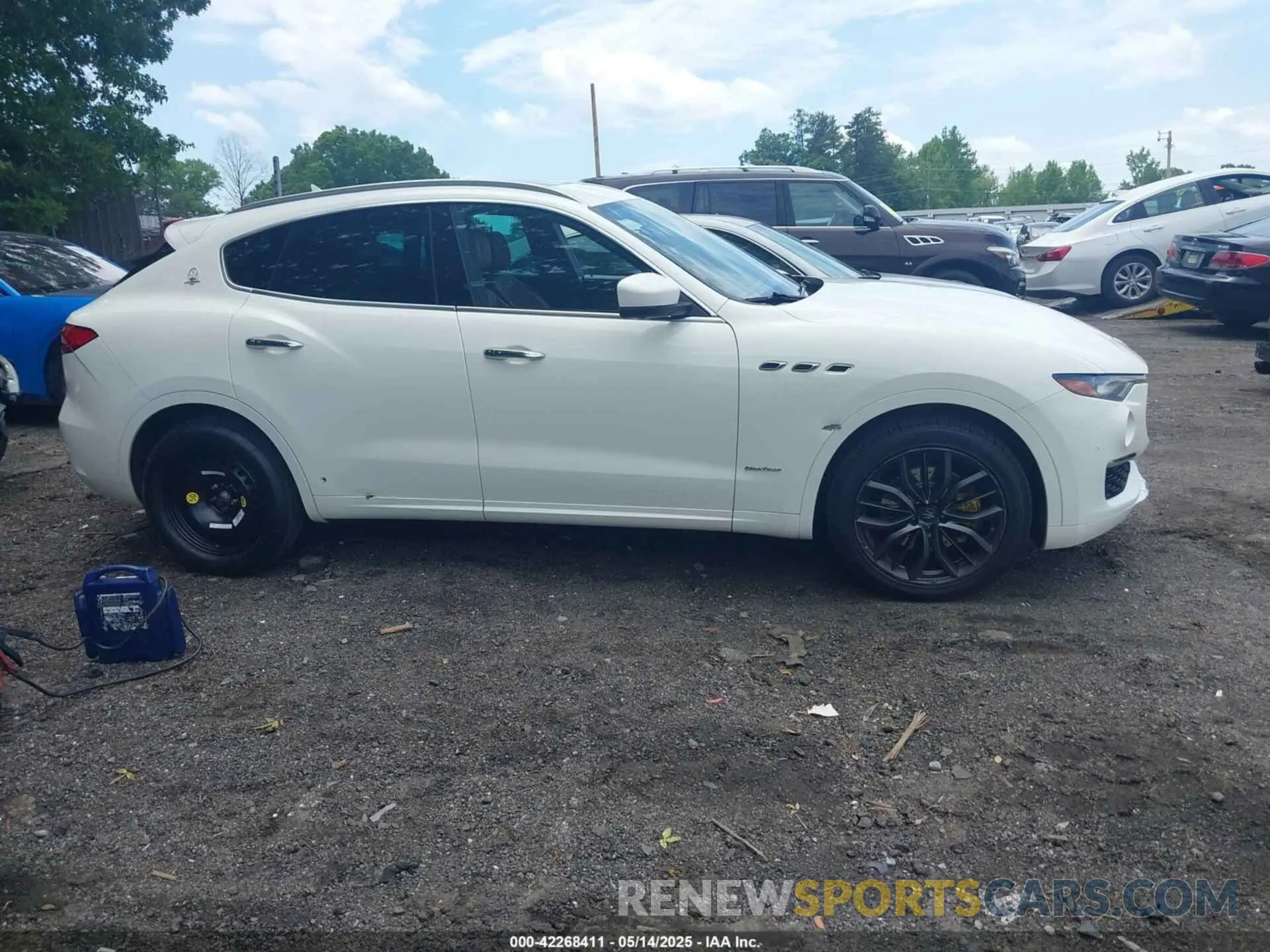 13 Photograph of a damaged car ZN661XUL5KX309301 MASERATI LEVANTE 2019