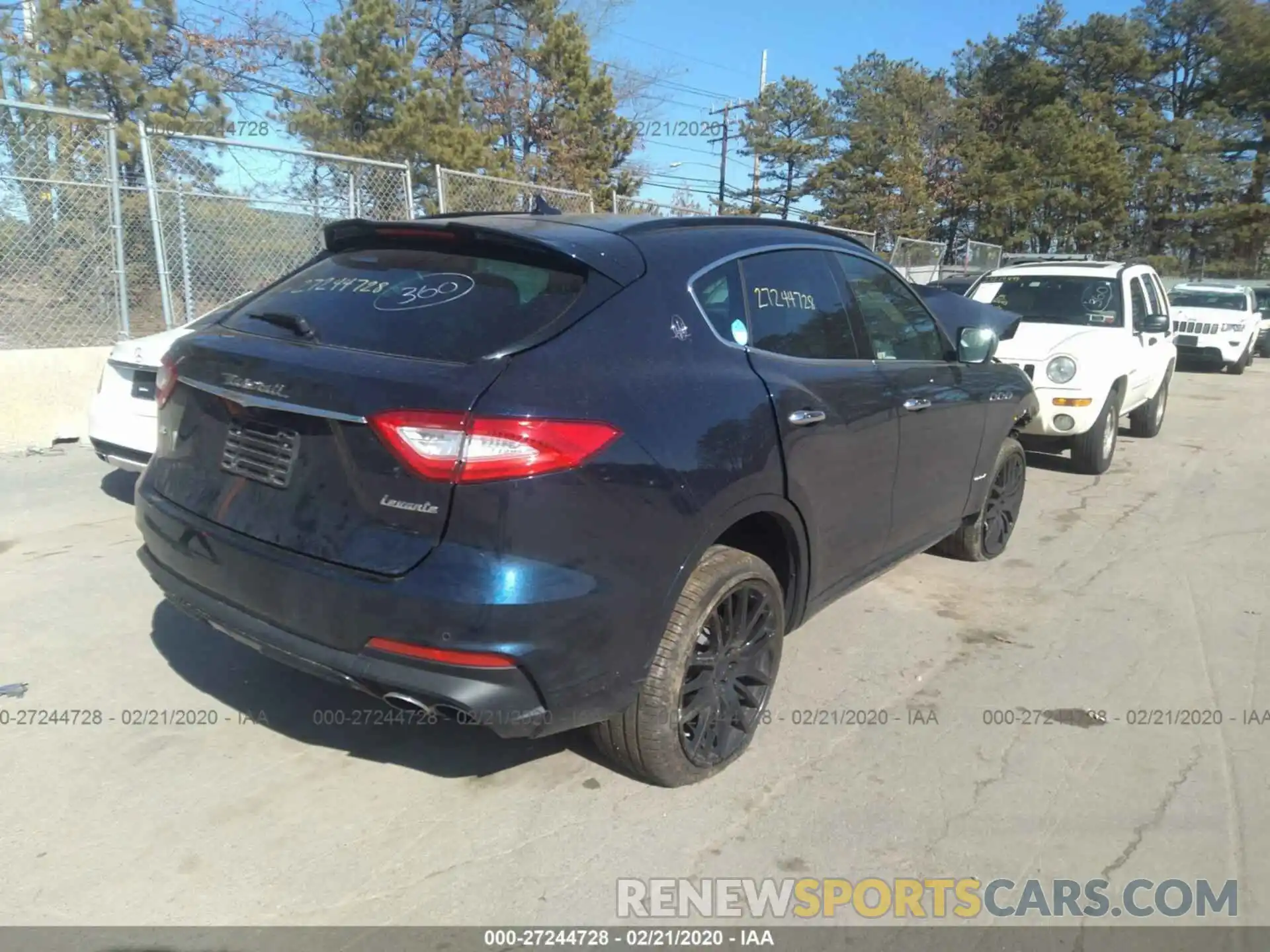 4 Photograph of a damaged car ZN661XUS3KX325455 MASERATI LEVANTE 2019