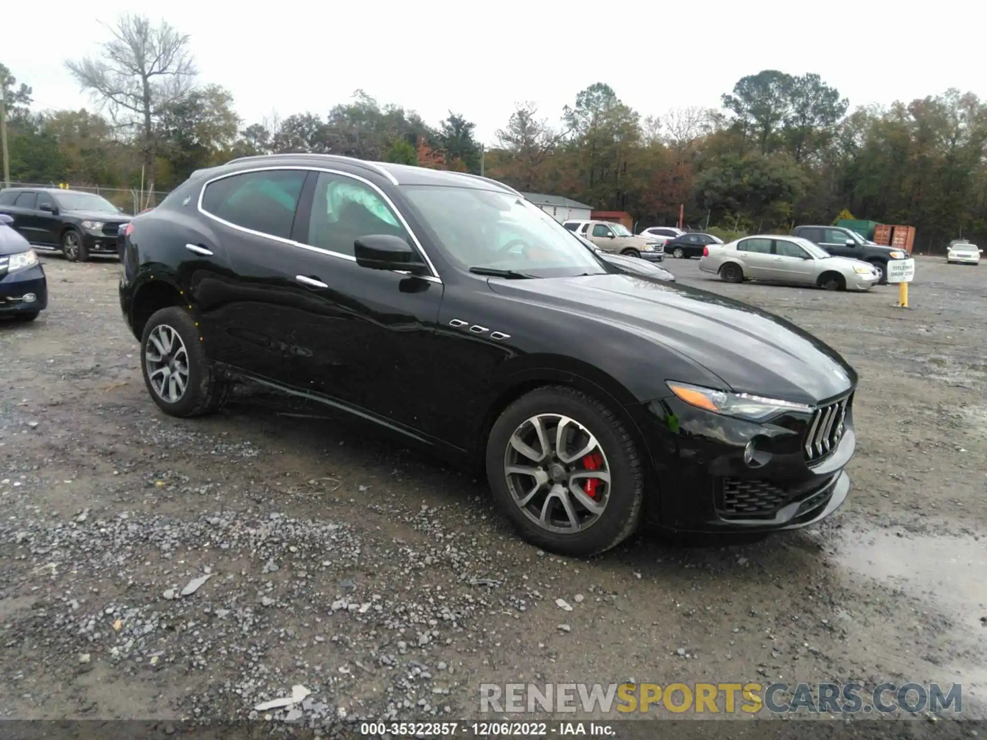 1 Photograph of a damaged car ZN661YUA1KX322194 MASERATI LEVANTE 2019