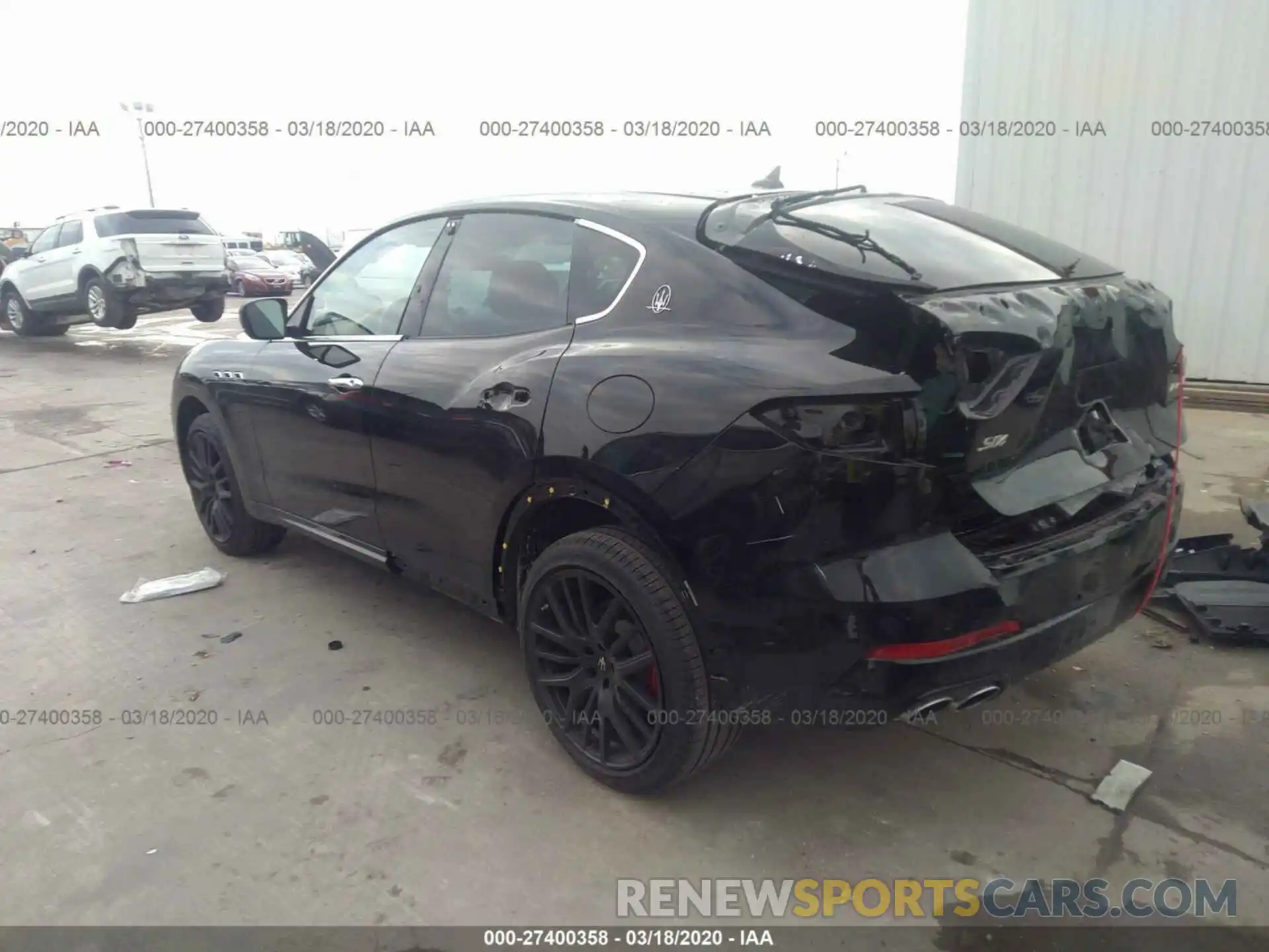 3 Photograph of a damaged car ZN661YUA2KX308272 MASERATI LEVANTE 2019