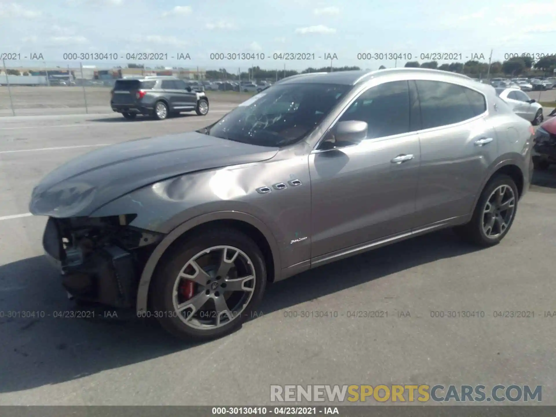 2 Photograph of a damaged car ZN661YUL0KX334919 MASERATI LEVANTE 2019