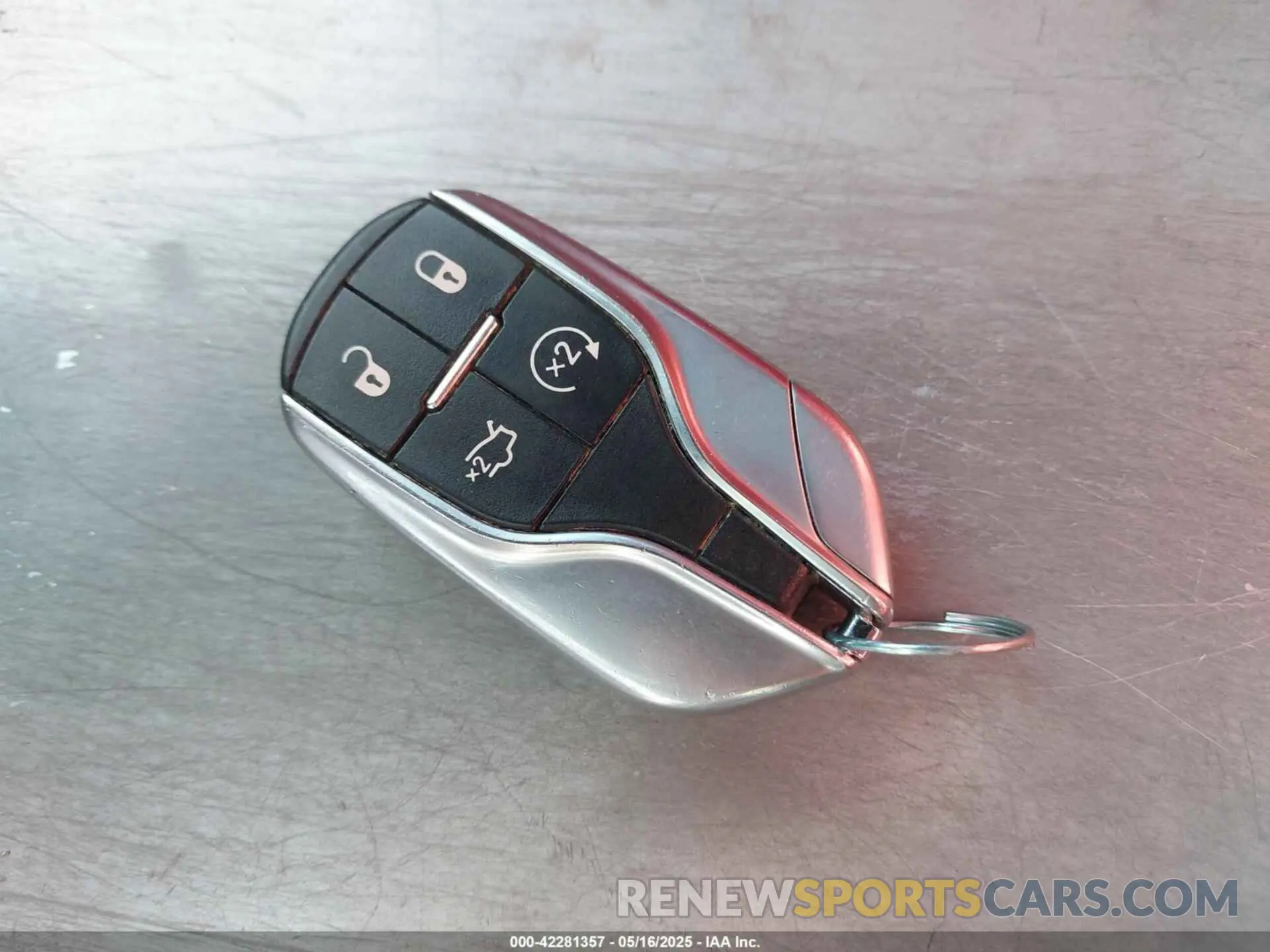 11 Photograph of a damaged car ZN661ZUA9KX332851 MASERATI LEVANTE 2019