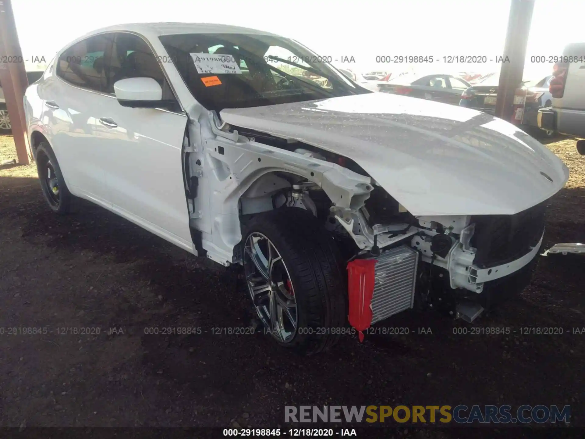 1 Photograph of a damaged car ZN661XUA2LX351540 MASERATI LEVANTE 2020