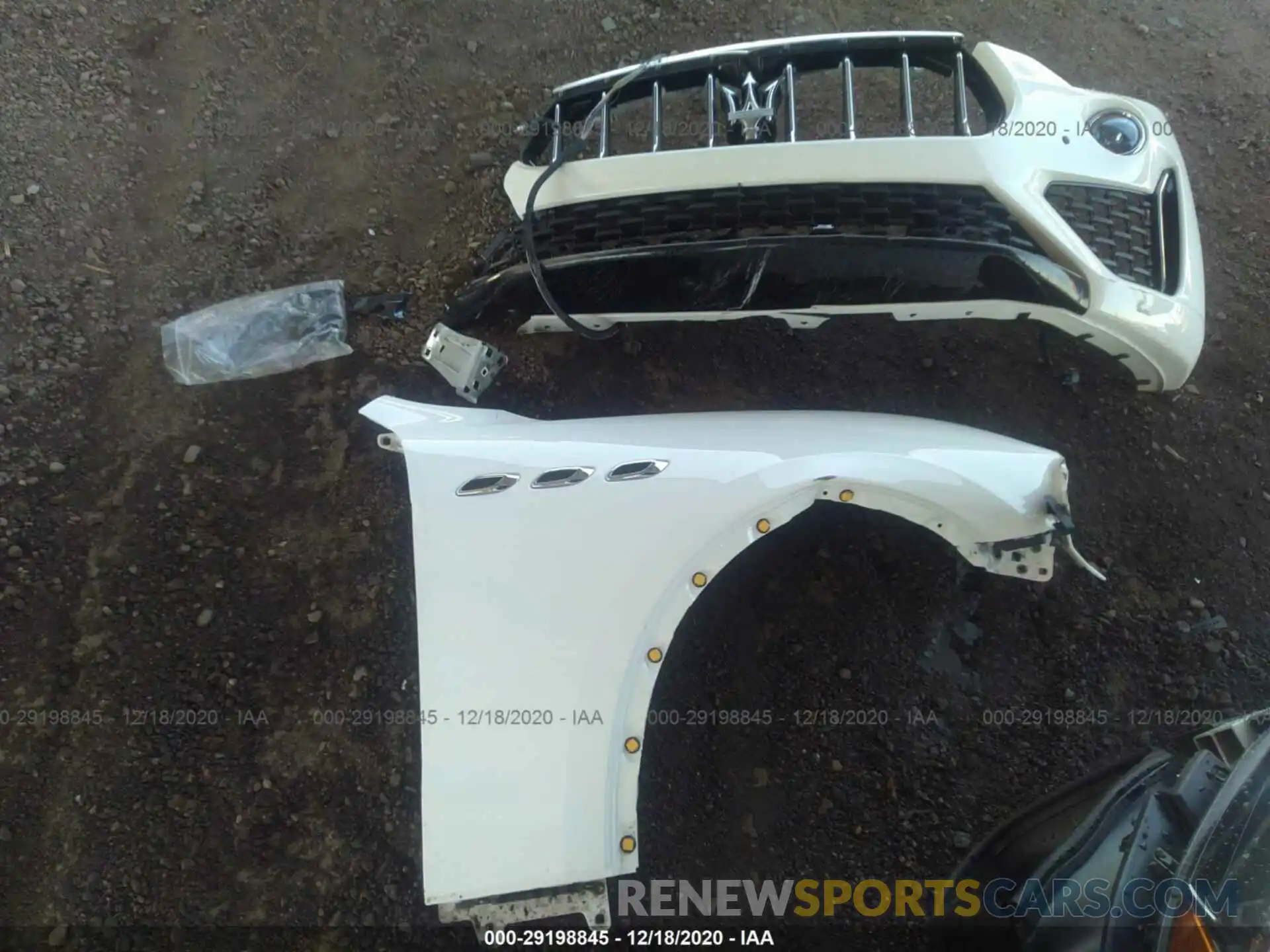 12 Photograph of a damaged car ZN661XUA2LX351540 MASERATI LEVANTE 2020