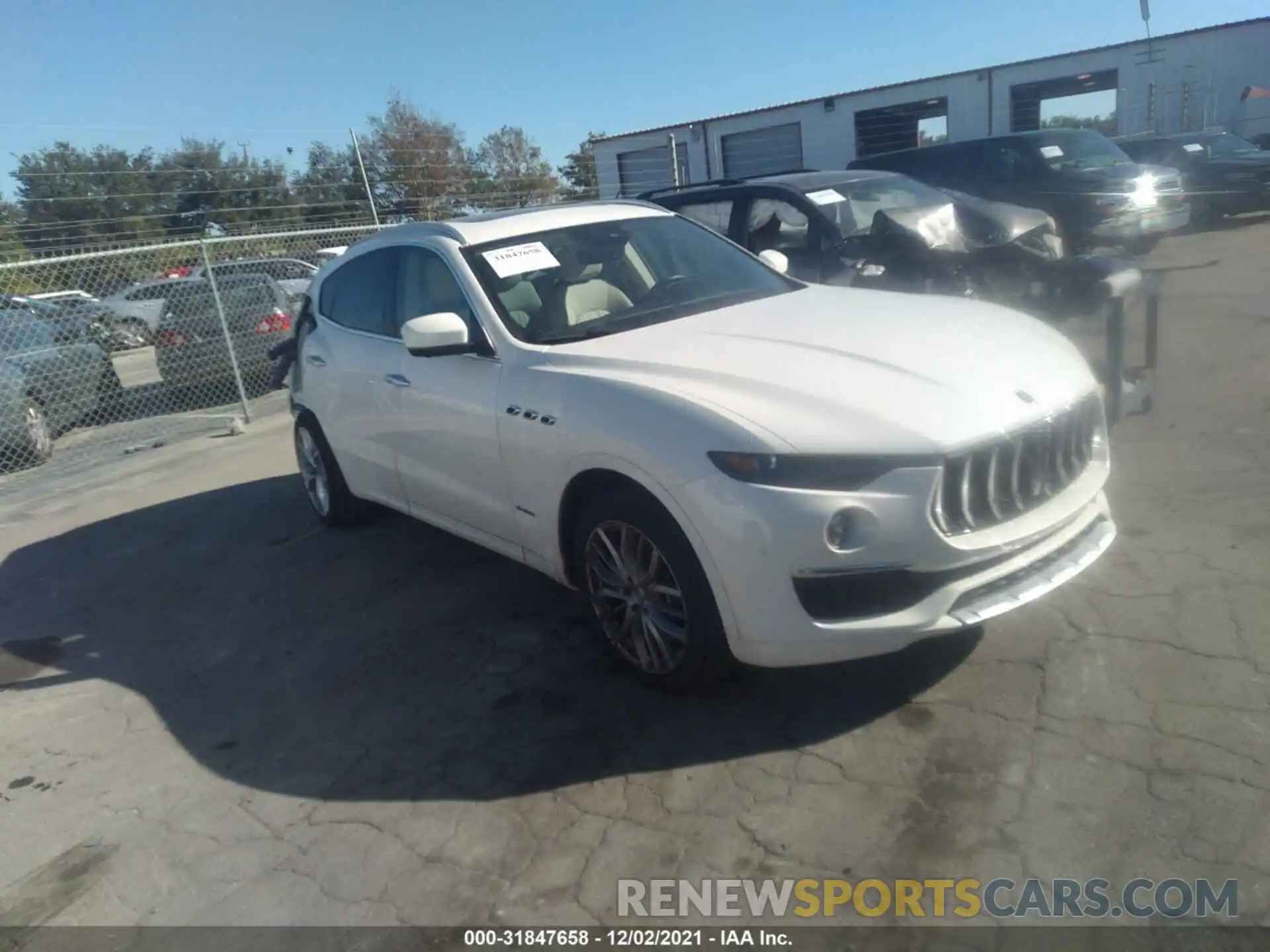 1 Photograph of a damaged car ZN661YUL0LX353536 MASERATI LEVANTE 2020