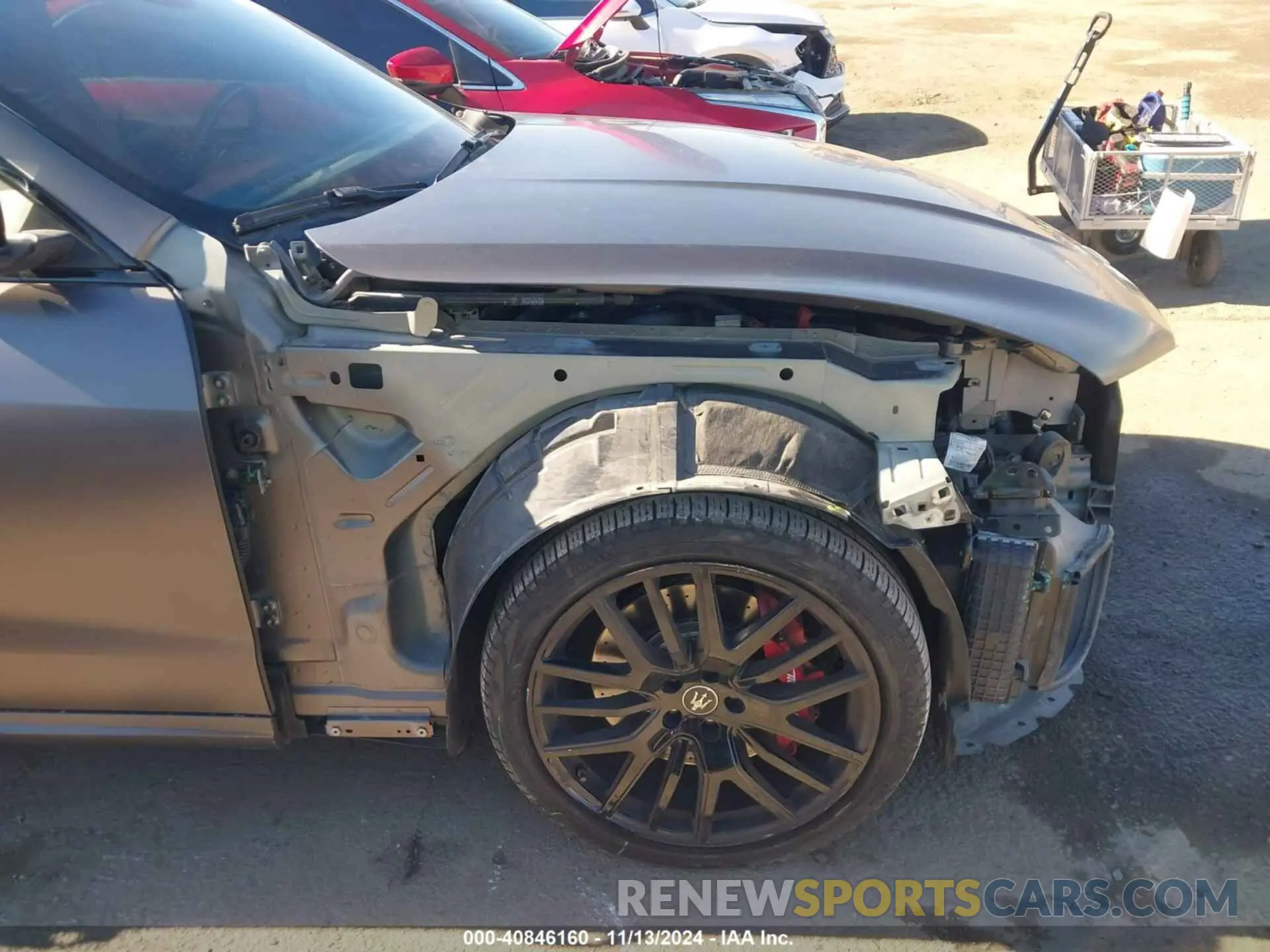 18 Photograph of a damaged car ZN661YUS2LX343176 MASERATI LEVANTE 2020
