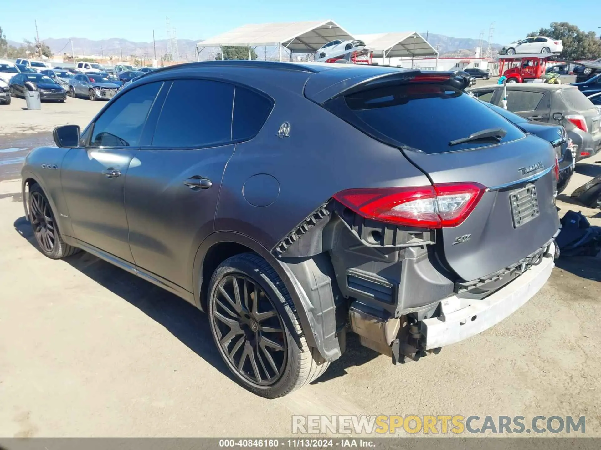 3 Photograph of a damaged car ZN661YUS2LX343176 MASERATI LEVANTE 2020