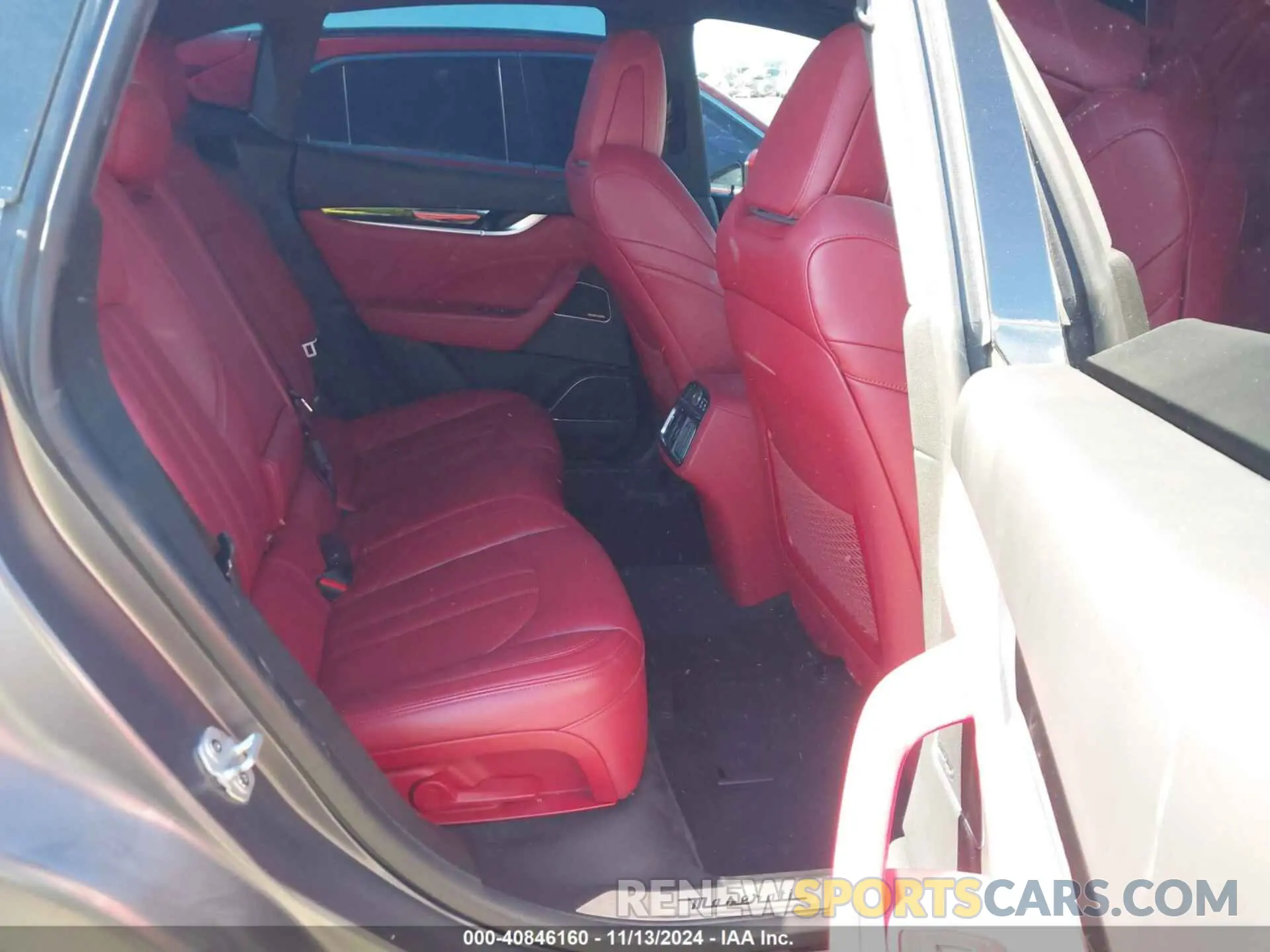8 Photograph of a damaged car ZN661YUS2LX343176 MASERATI LEVANTE 2020