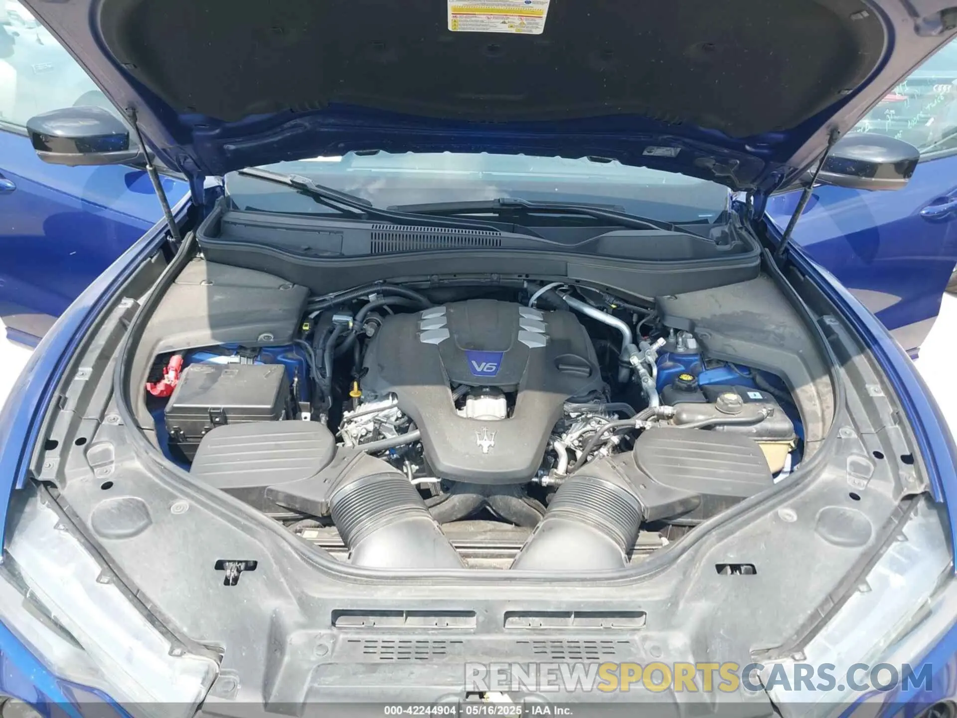 10 Photograph of a damaged car ZN661YUS3LX353537 MASERATI LEVANTE 2020