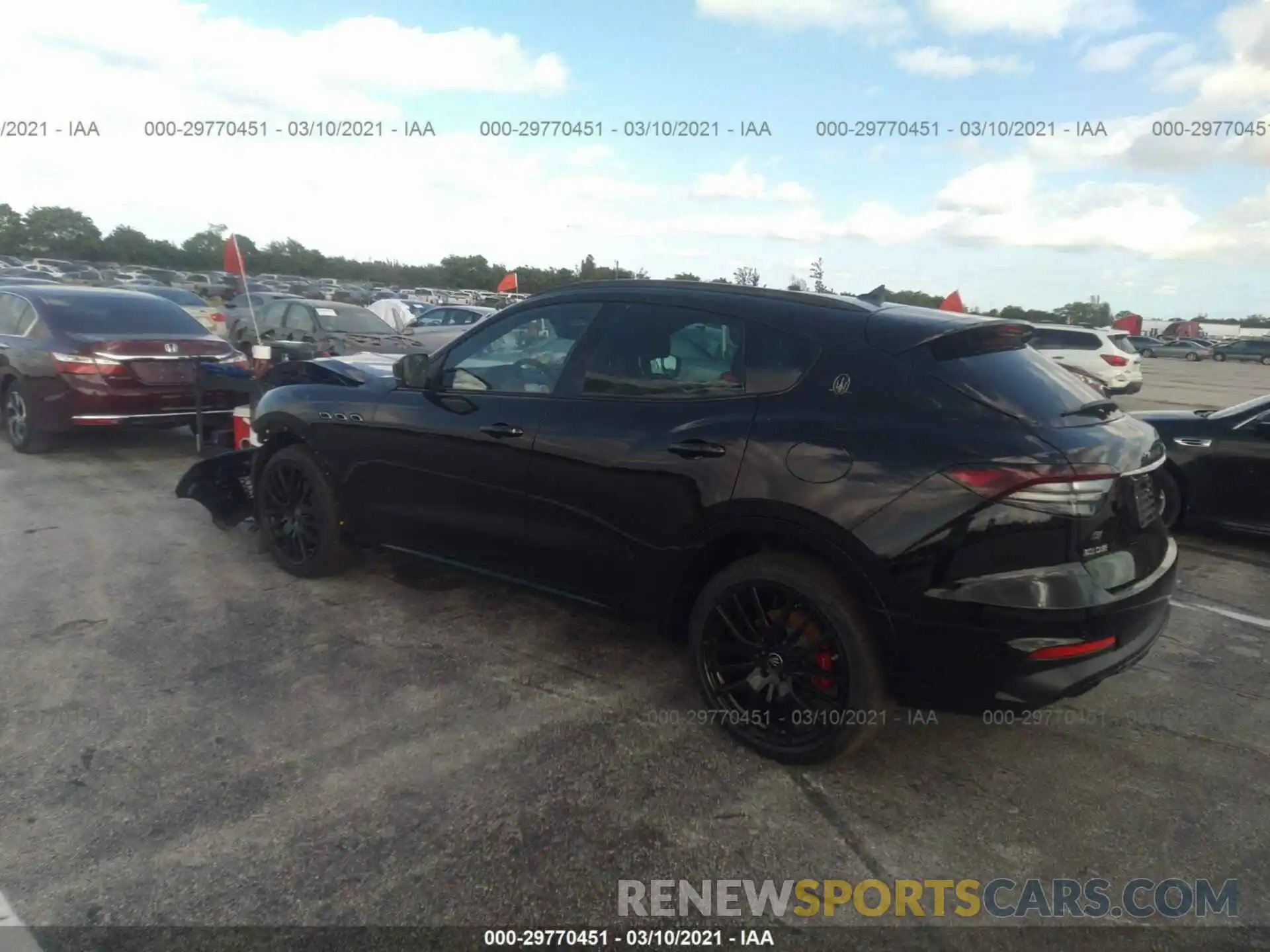 3 Photograph of a damaged car ZN661XUA3MX363570 MASERATI LEVANTE 2021