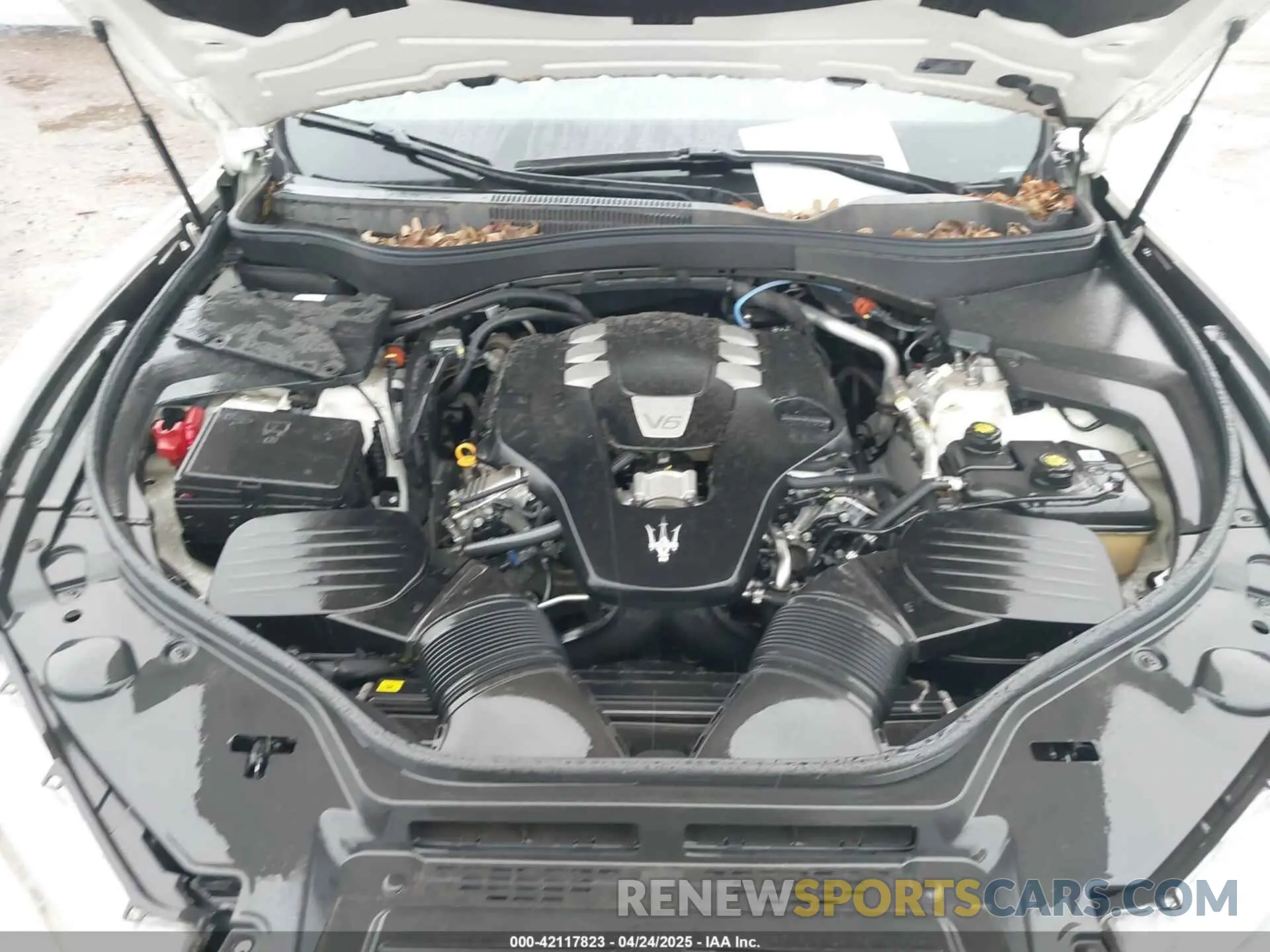 10 Photograph of a damaged car ZN661XUA8MX374158 MASERATI LEVANTE 2021