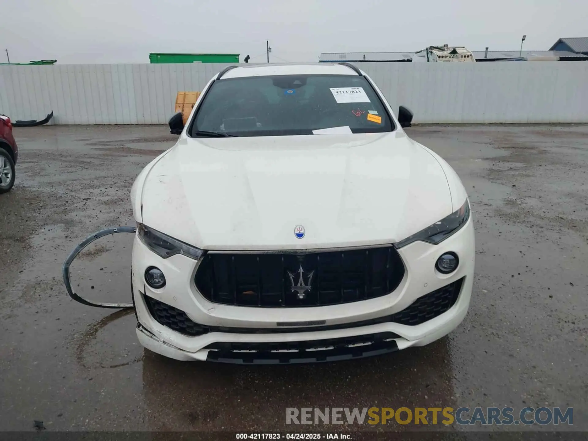 12 Photograph of a damaged car ZN661XUA8MX374158 MASERATI LEVANTE 2021