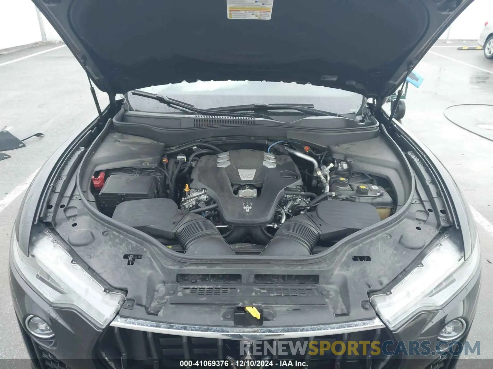 10 Photograph of a damaged car ZN661XUS5MX363563 MASERATI LEVANTE 2021