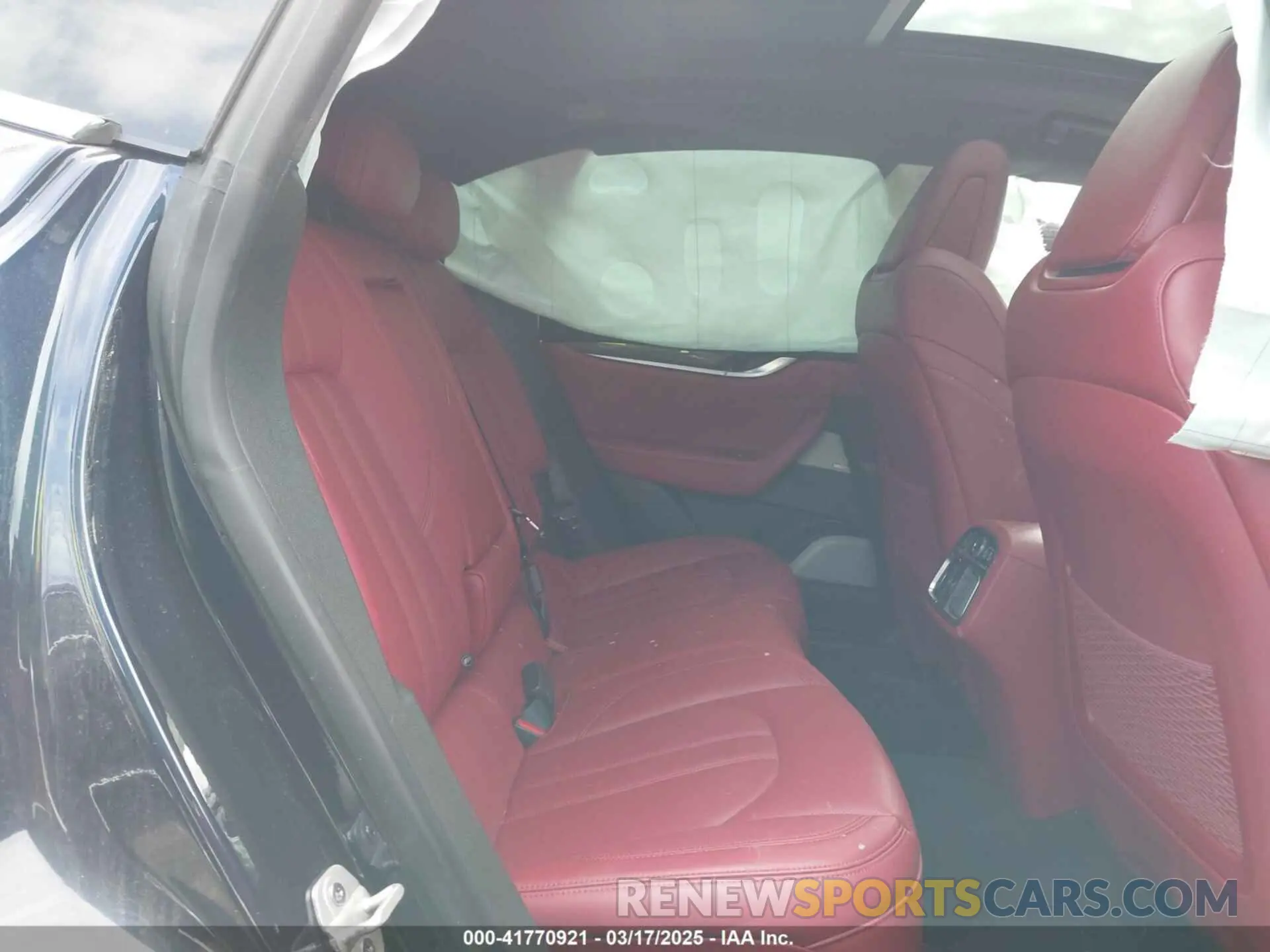 8 Photograph of a damaged car ZN661XUSXMX364840 MASERATI LEVANTE 2021