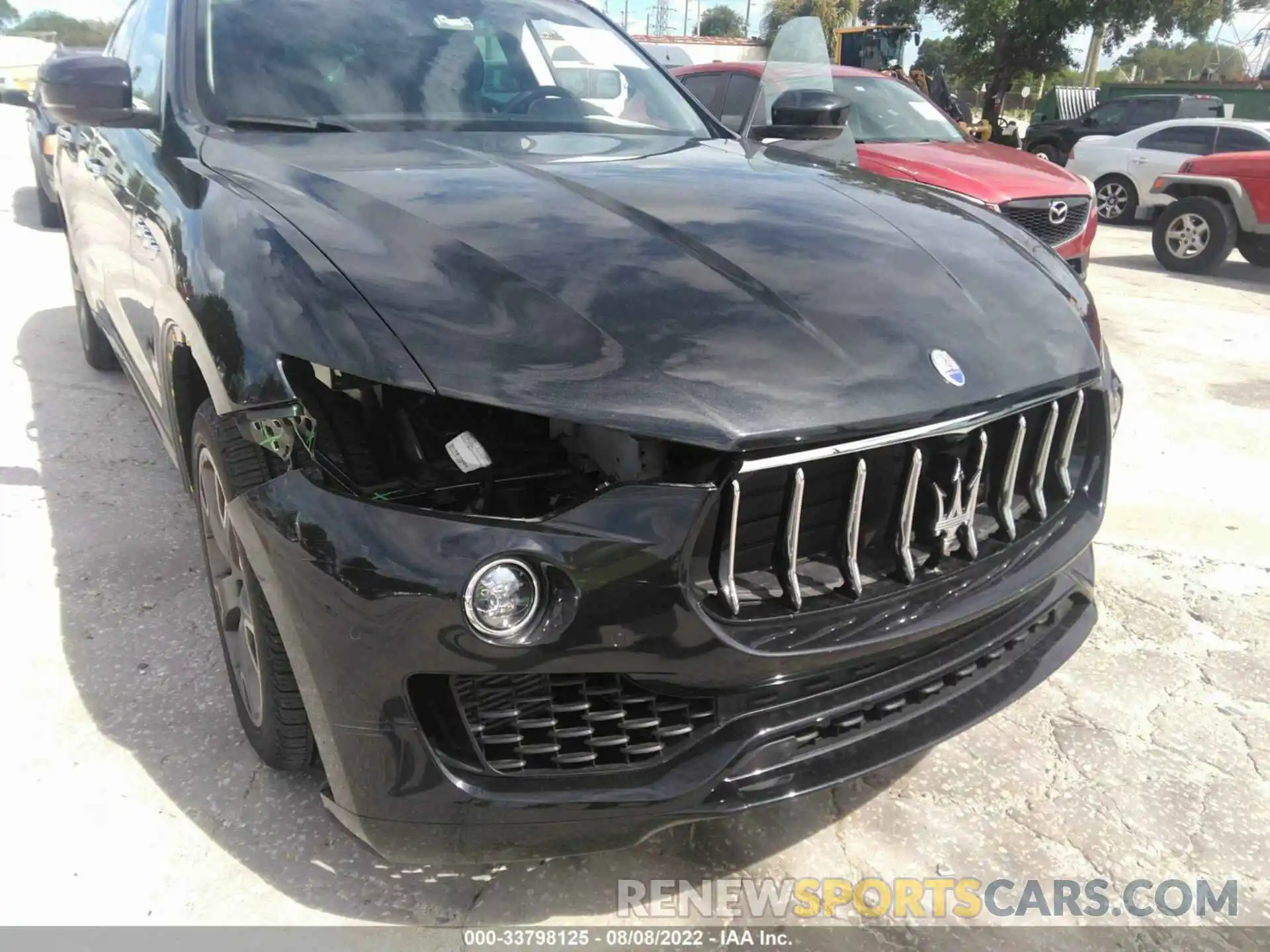 6 Photograph of a damaged car ZN661YUA6MX376996 MASERATI LEVANTE 2021