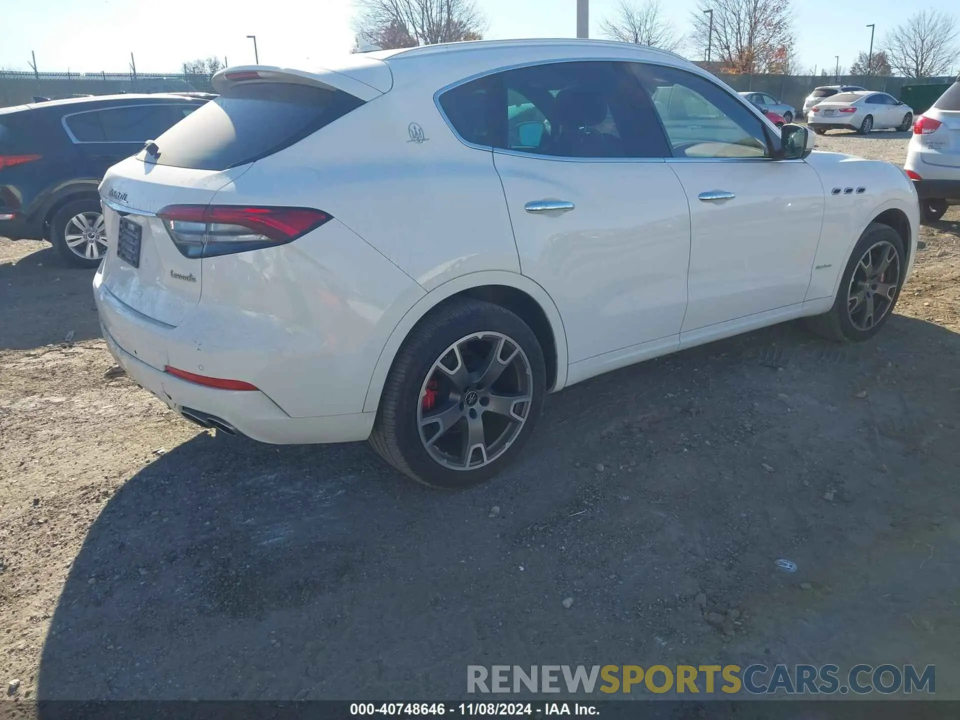 4 Photograph of a damaged car ZN661YUL3MX378092 MASERATI LEVANTE 2021