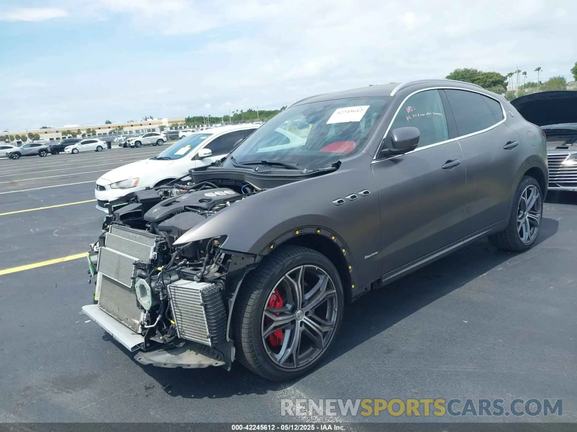 2 Photograph of a damaged car ZN661YULXMX372645 MASERATI LEVANTE 2021