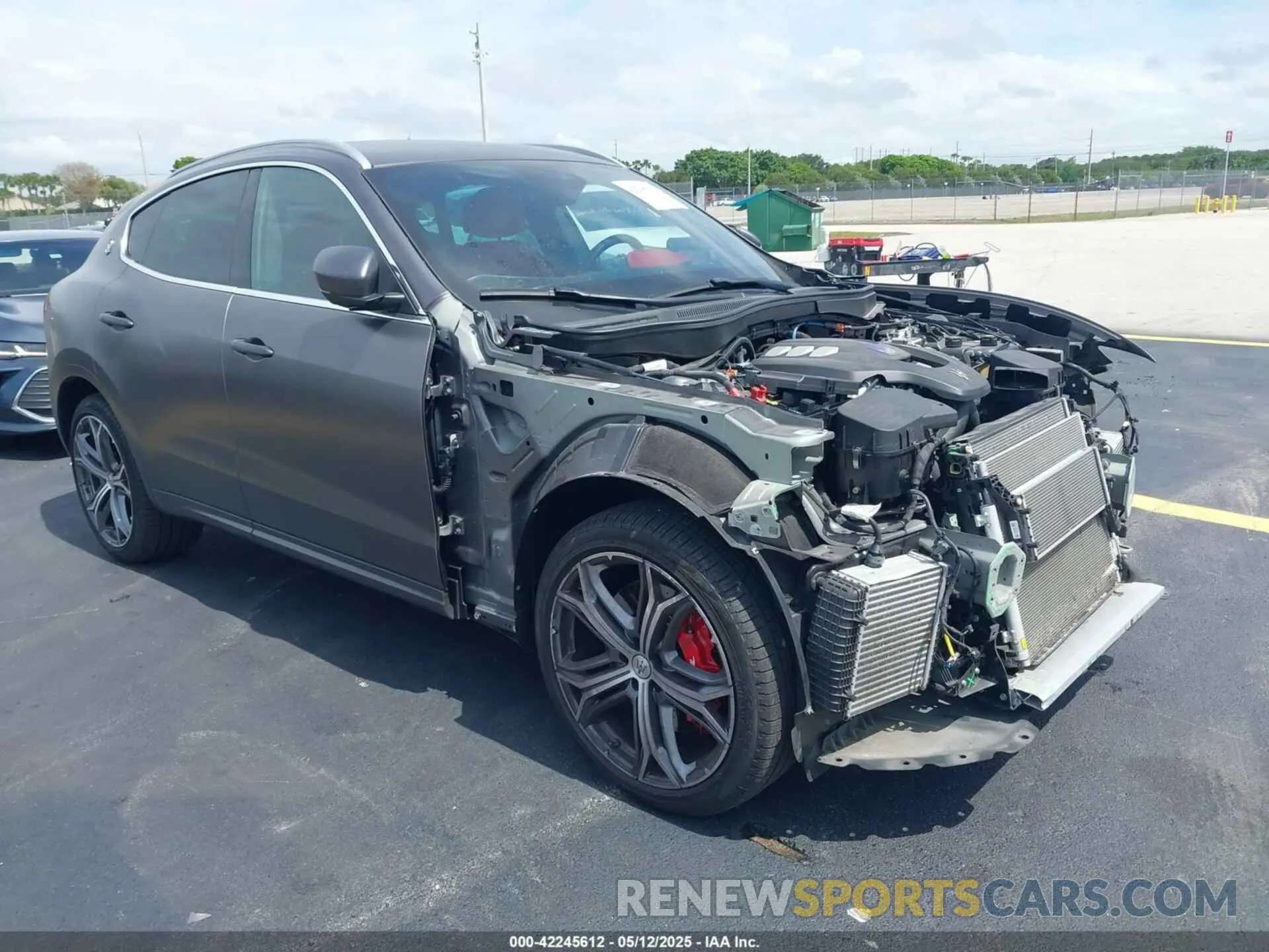 6 Photograph of a damaged car ZN661YULXMX372645 MASERATI LEVANTE 2021