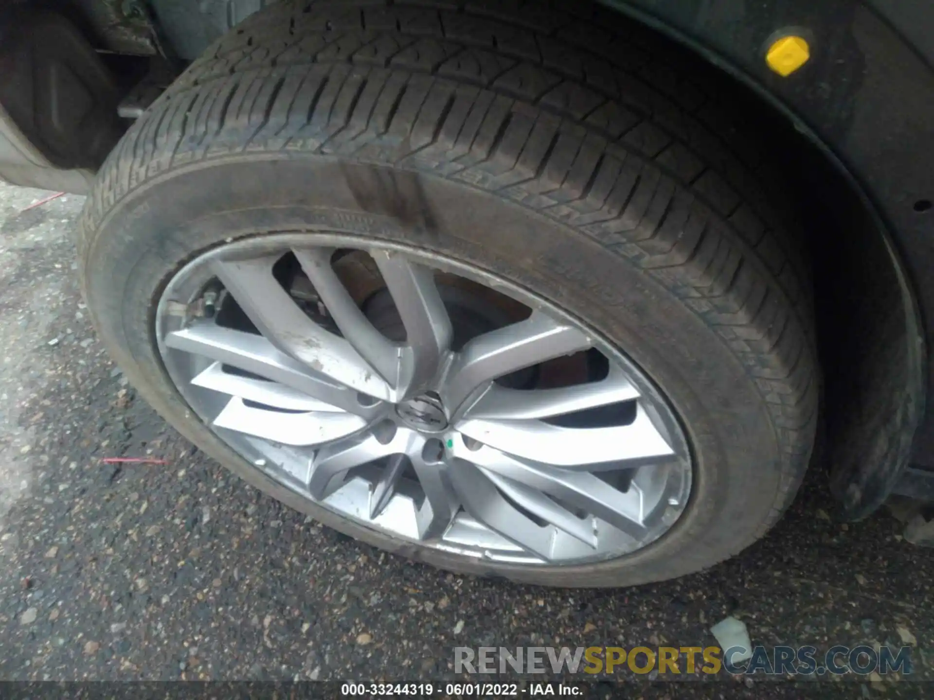 16 Photograph of a damaged car ZN661XUA2NX388705 MASERATI LEVANTE 2022