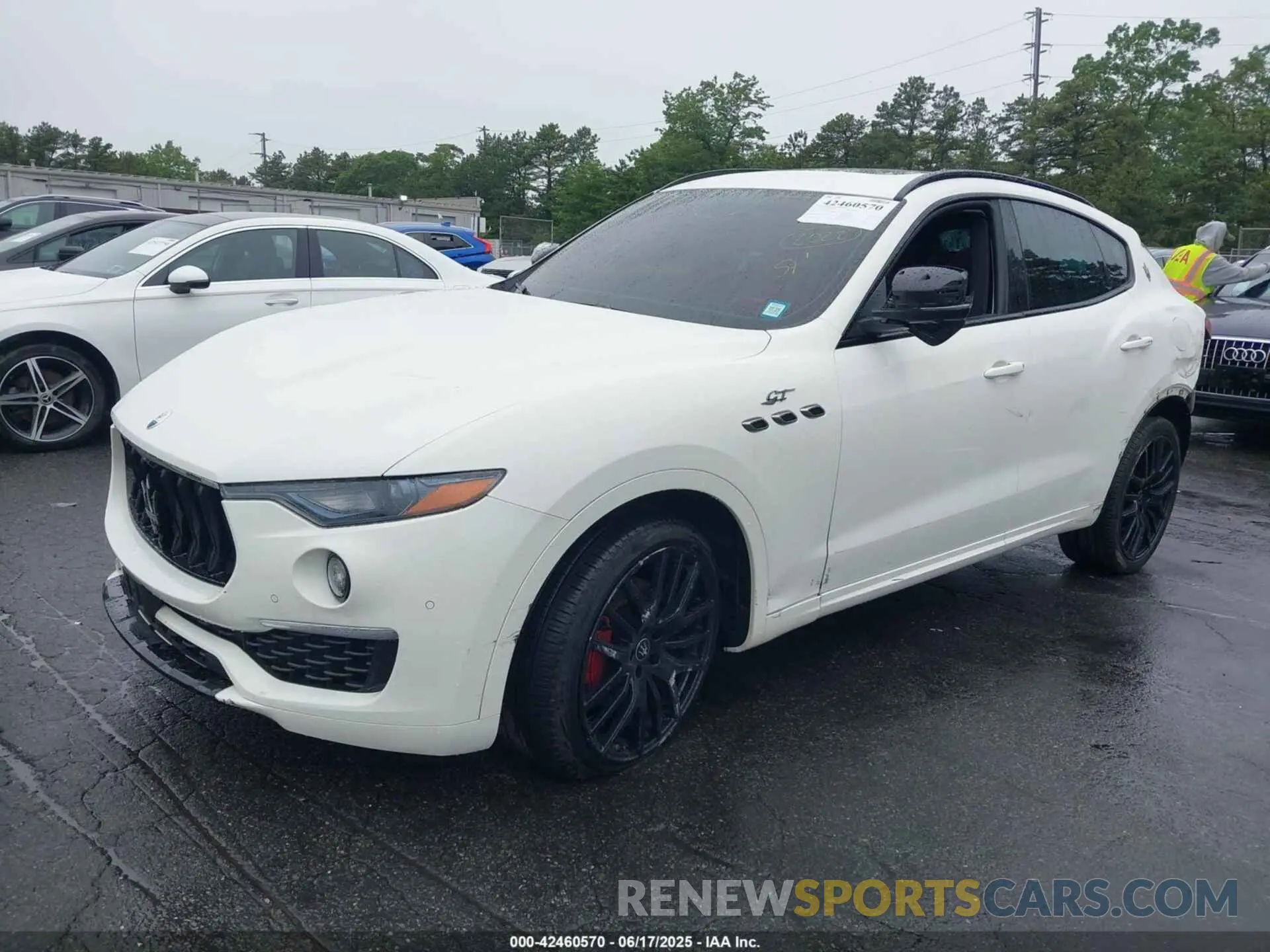 2 Photograph of a damaged car ZN661XUA4NX402183 MASERATI LEVANTE 2022